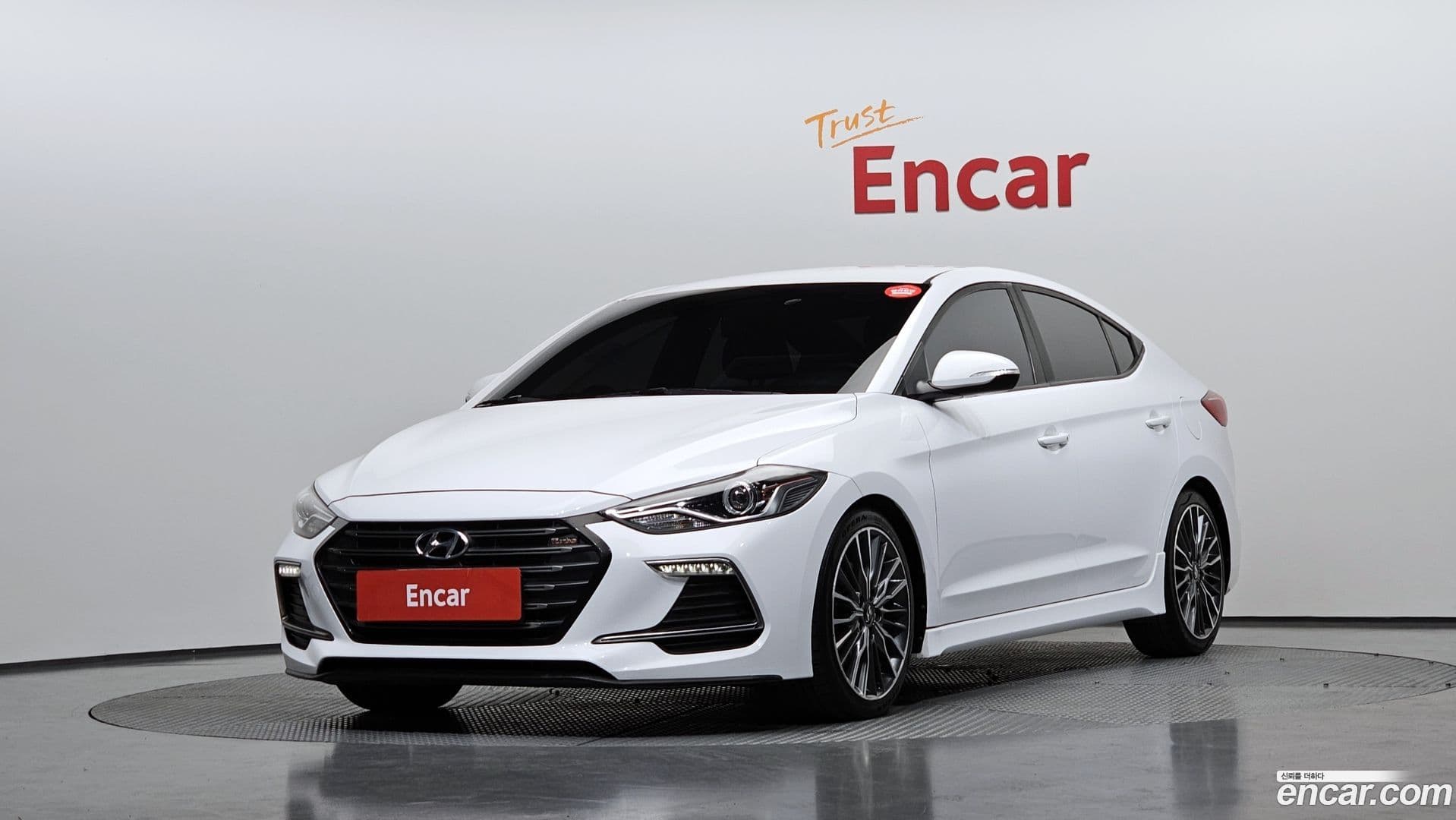 Main__Slider__Photo:AVANTE Hyundai 2018.2-0