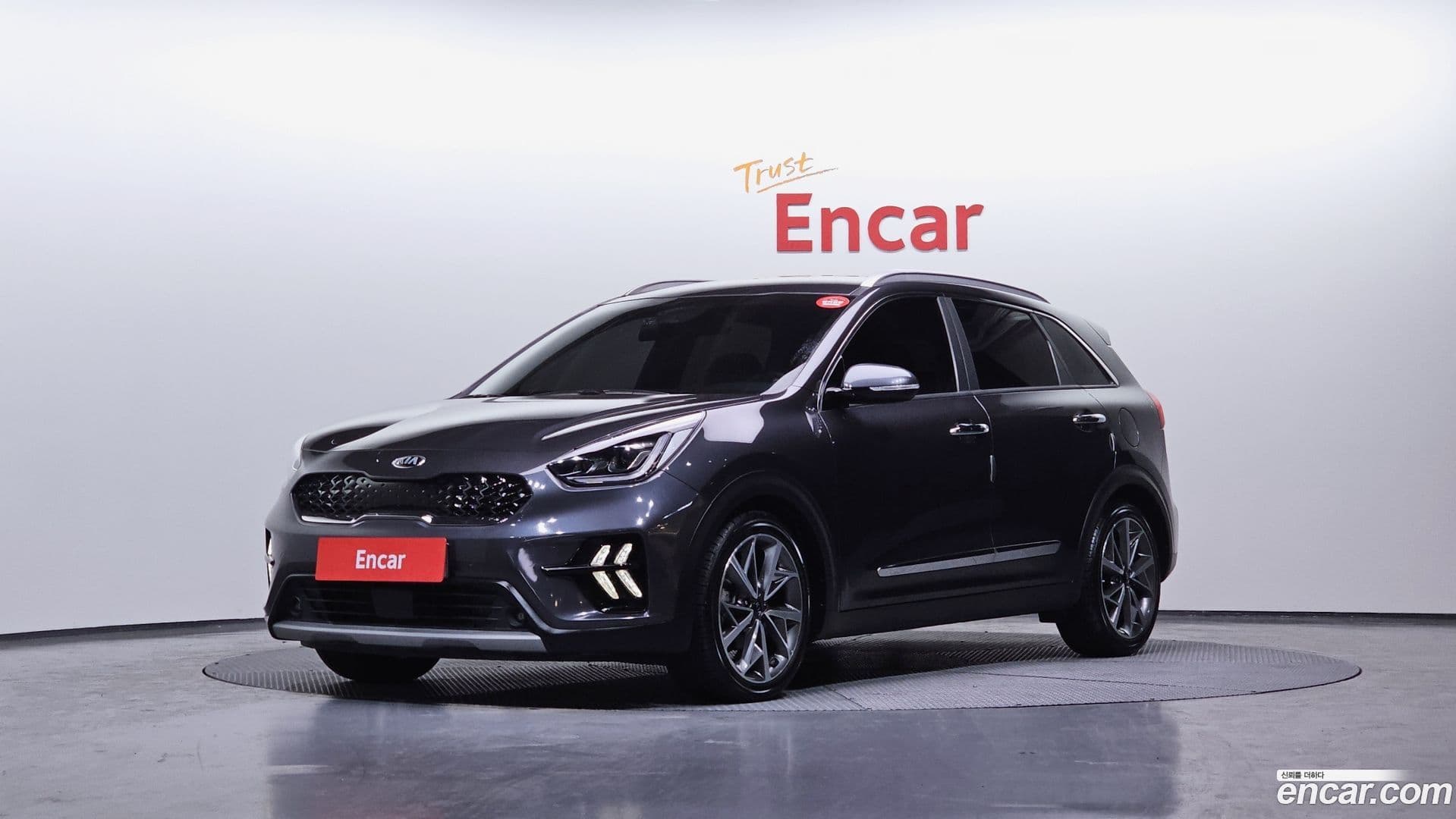 Main__Slider__Photo:Niro Kia 2019.3-0