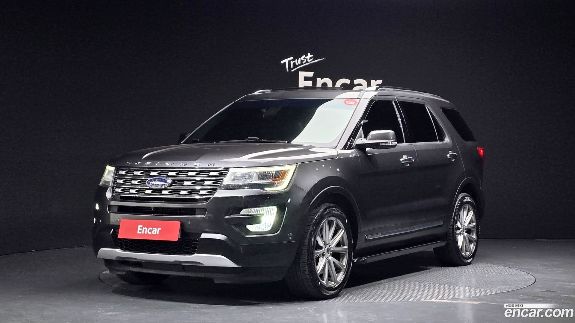 Main__Slider__Photo:Explorer Ford 2016.2-0
