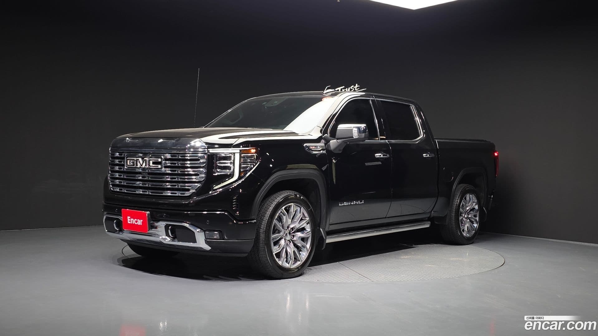 Main__Slider__Photo:Sierra GMC 2024.8-0