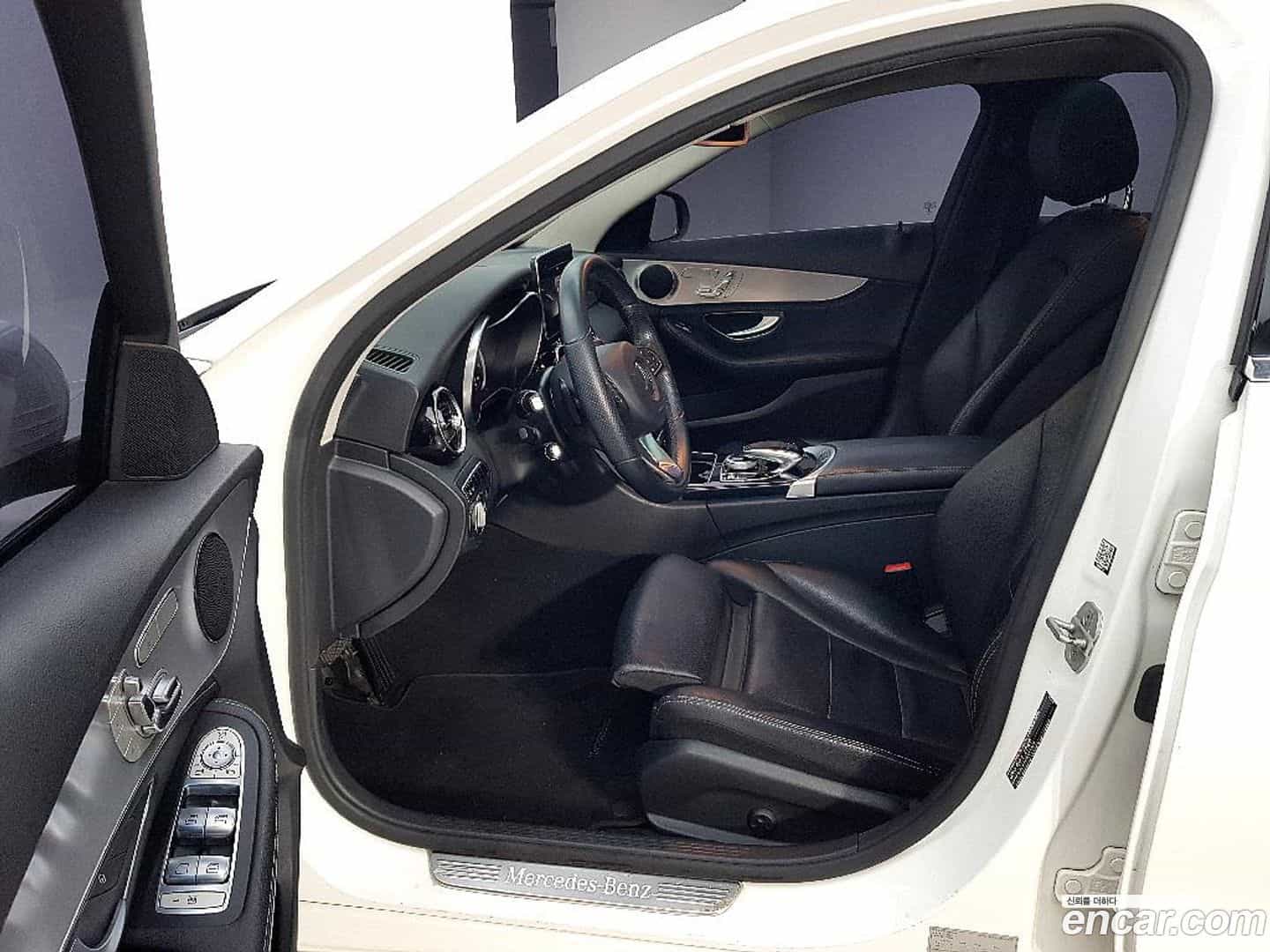 C-Class Mercedes-Benz 2016.6-INNER-008