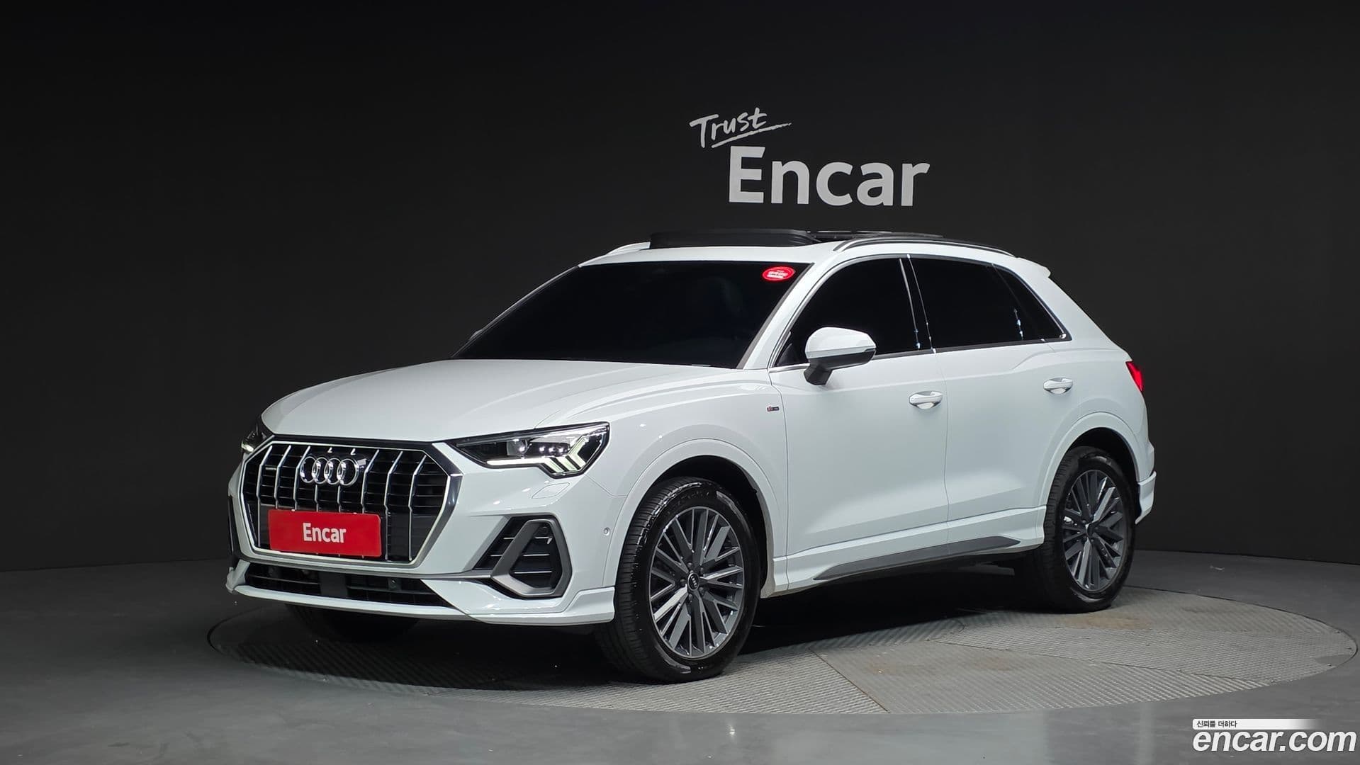 Main__Slider__Photo:Q3 Audi 2023.8-0