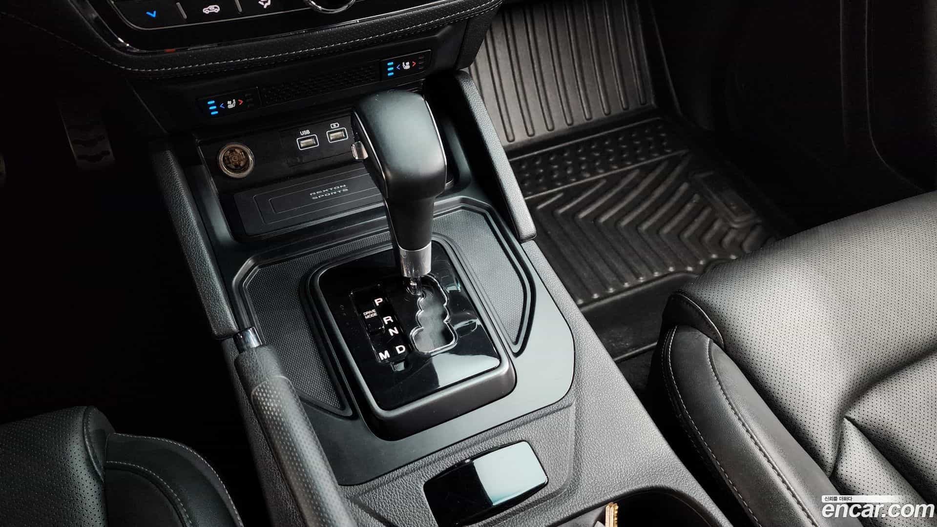 Rexton KG Mobility 2022.1-INNER-009