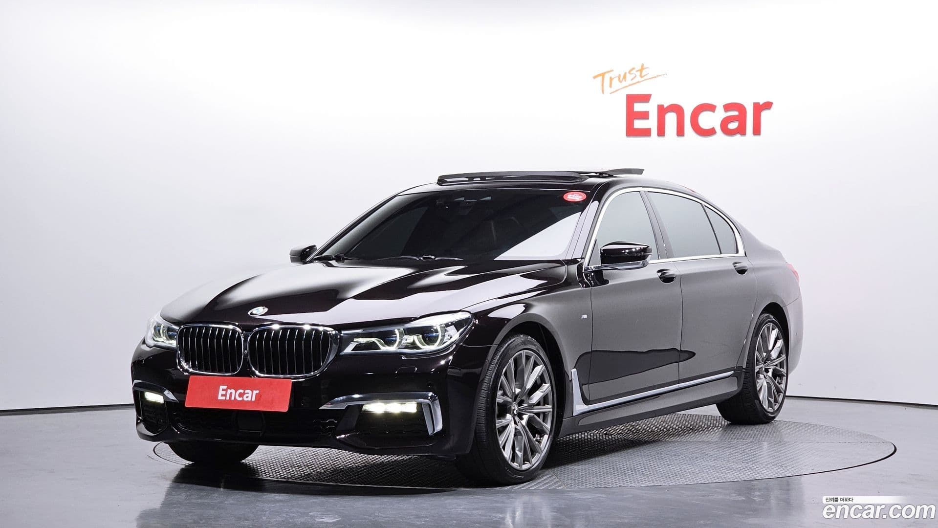 Main__Slider__Photo:7-Series BMW 2018.2-0