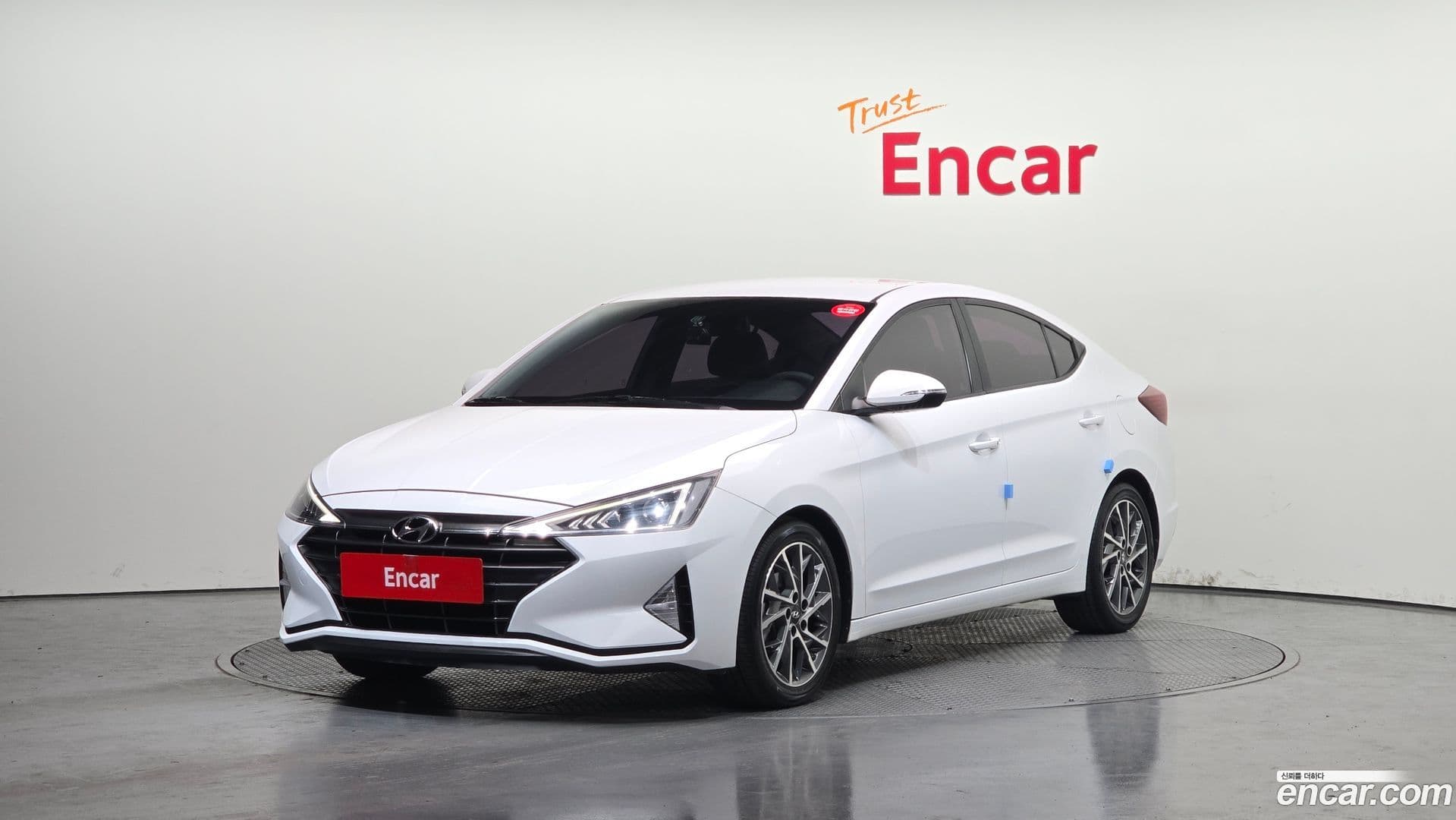 Main__Slider__Photo:AVANTE Hyundai 2019.1-0
