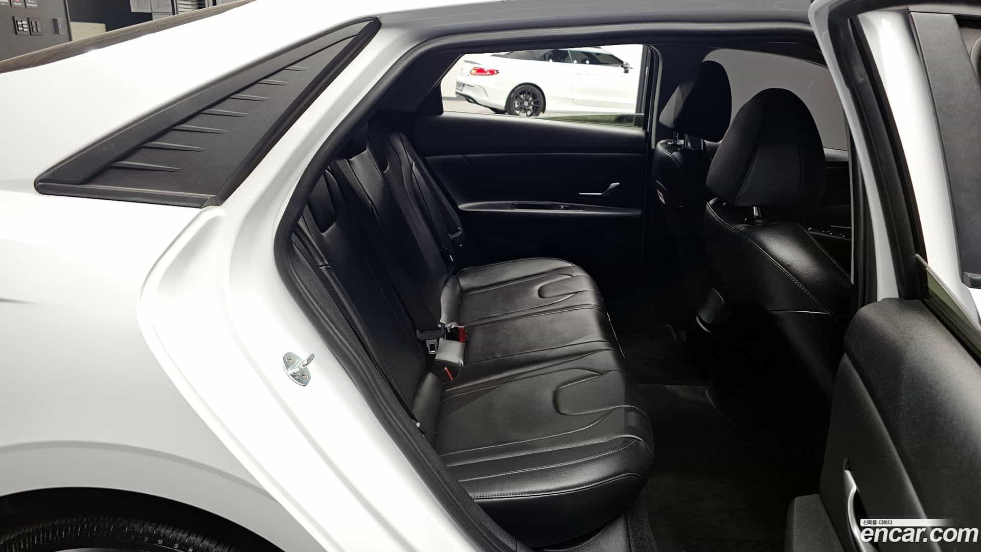 AVANTE Hyundai 2021.8-OPTION-015