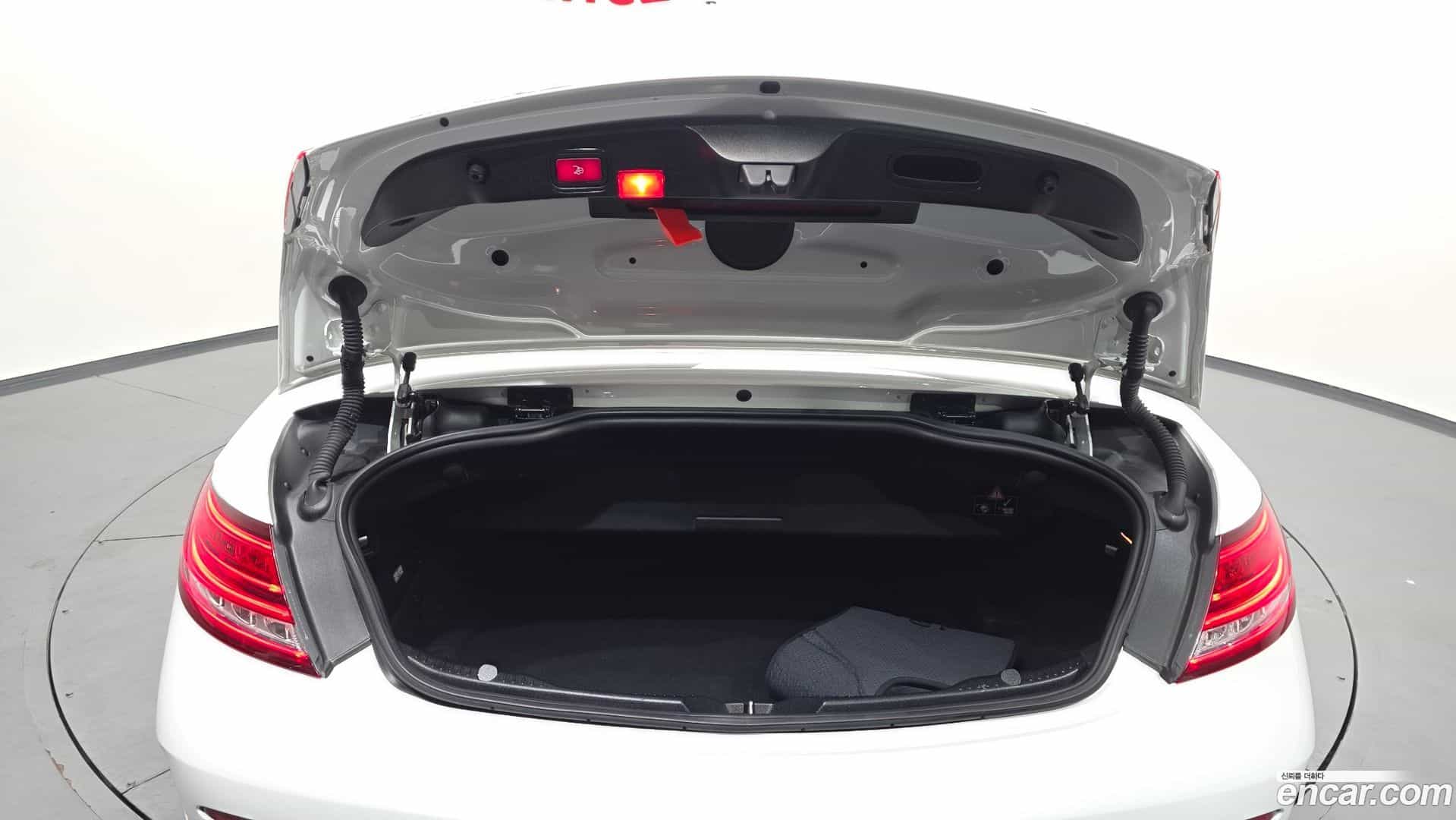 C-Class Mercedes-Benz 2018.5-OPTION-024