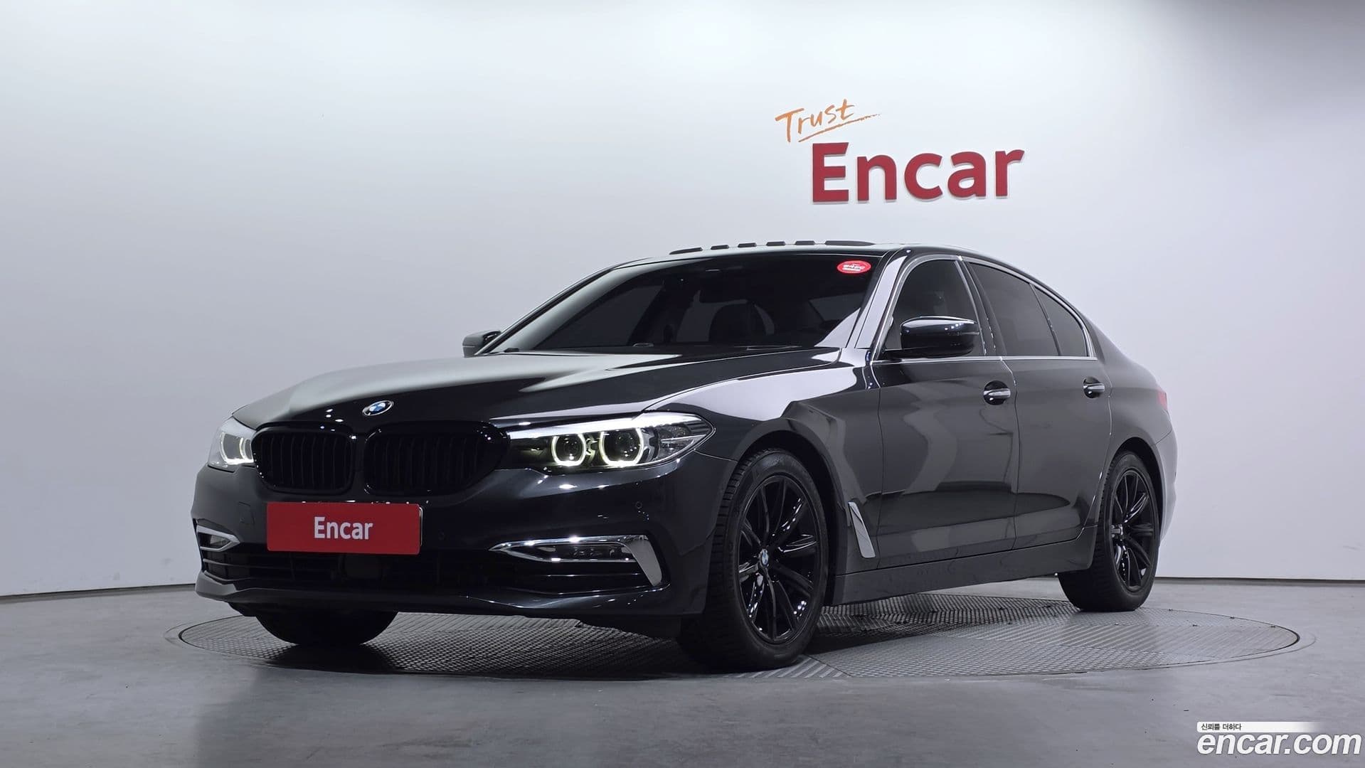 Main__Slider__Photo:5-Series BMW 2018.11-0
