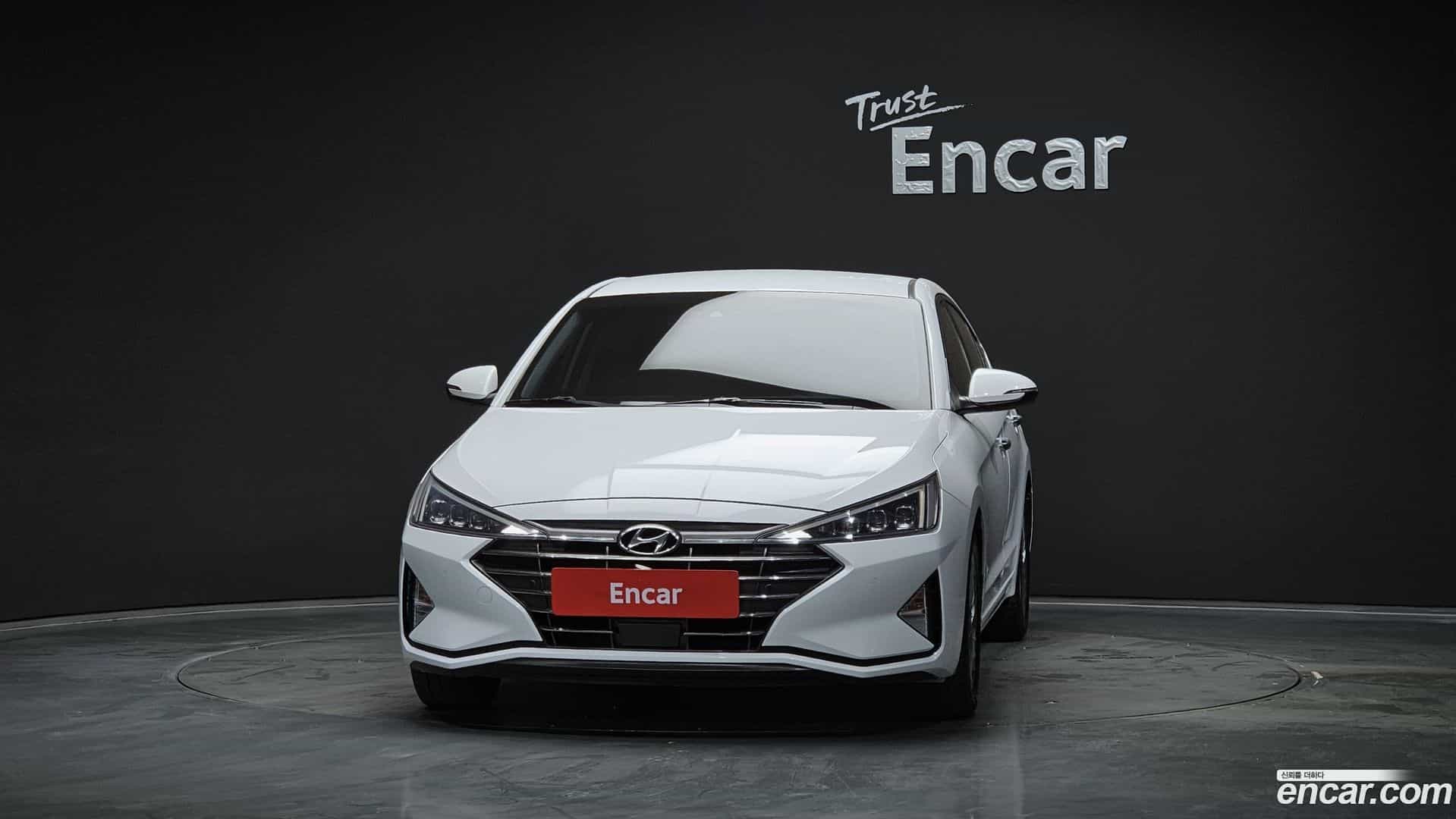 AVANTE Hyundai 2018.9-OUTER-003