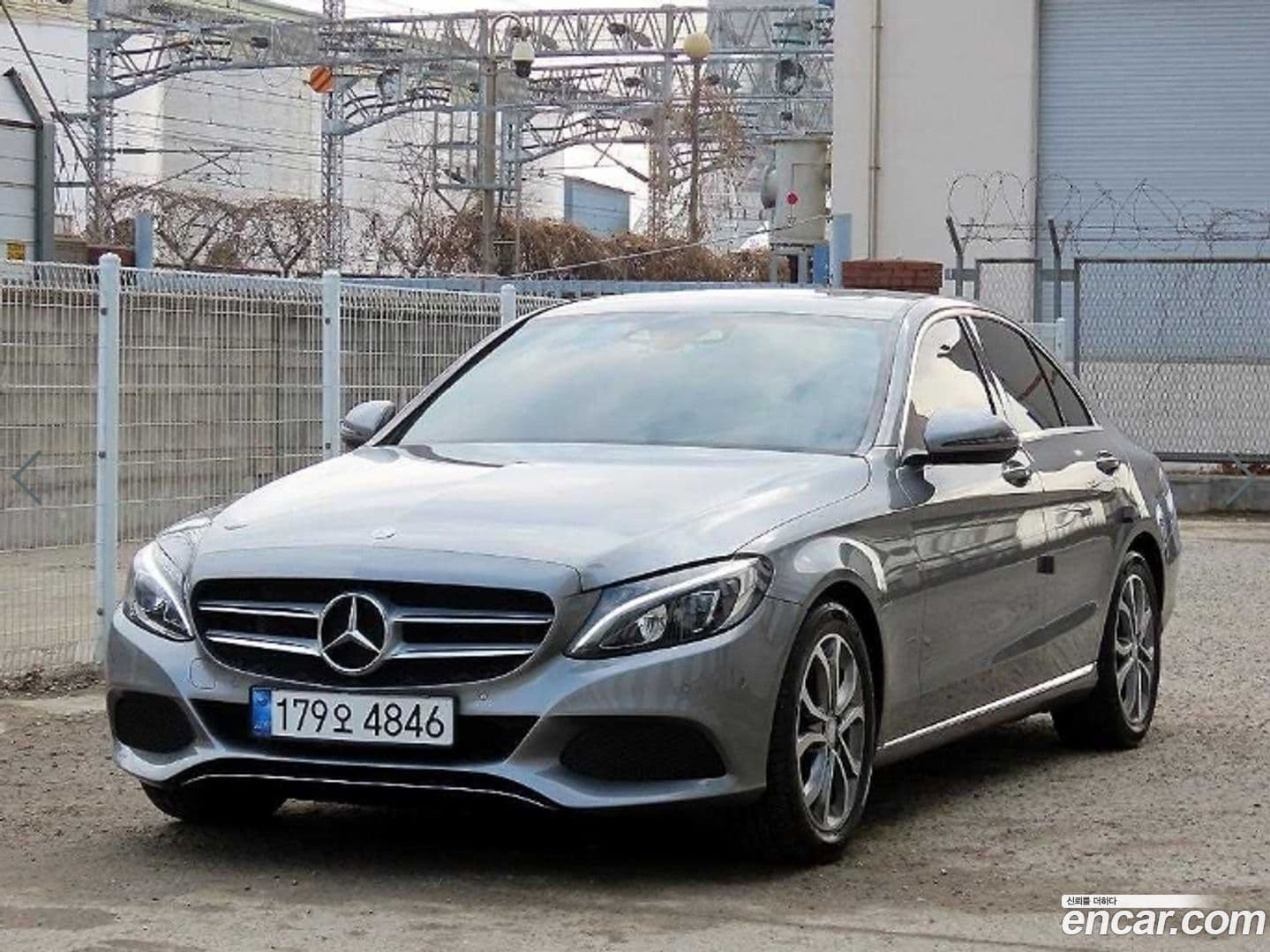 Main__Slider__Photo:C-Class Mercedes-Benz 2016.4-0