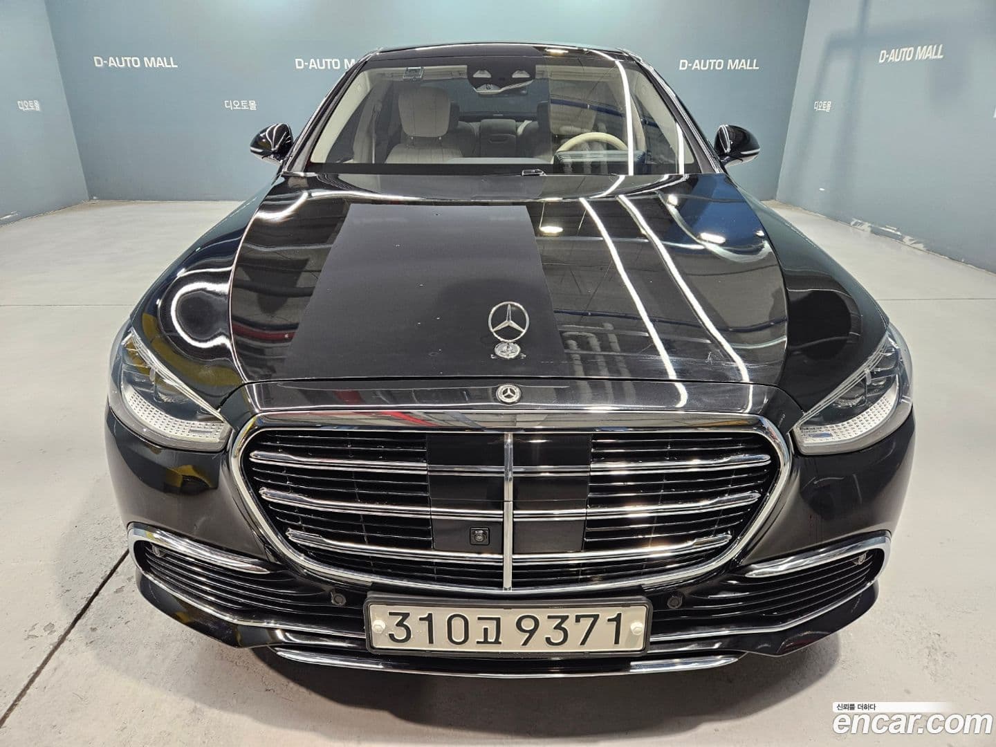 Main__Slider__Photo:S-Class Mercedes-Benz 2024.8-0