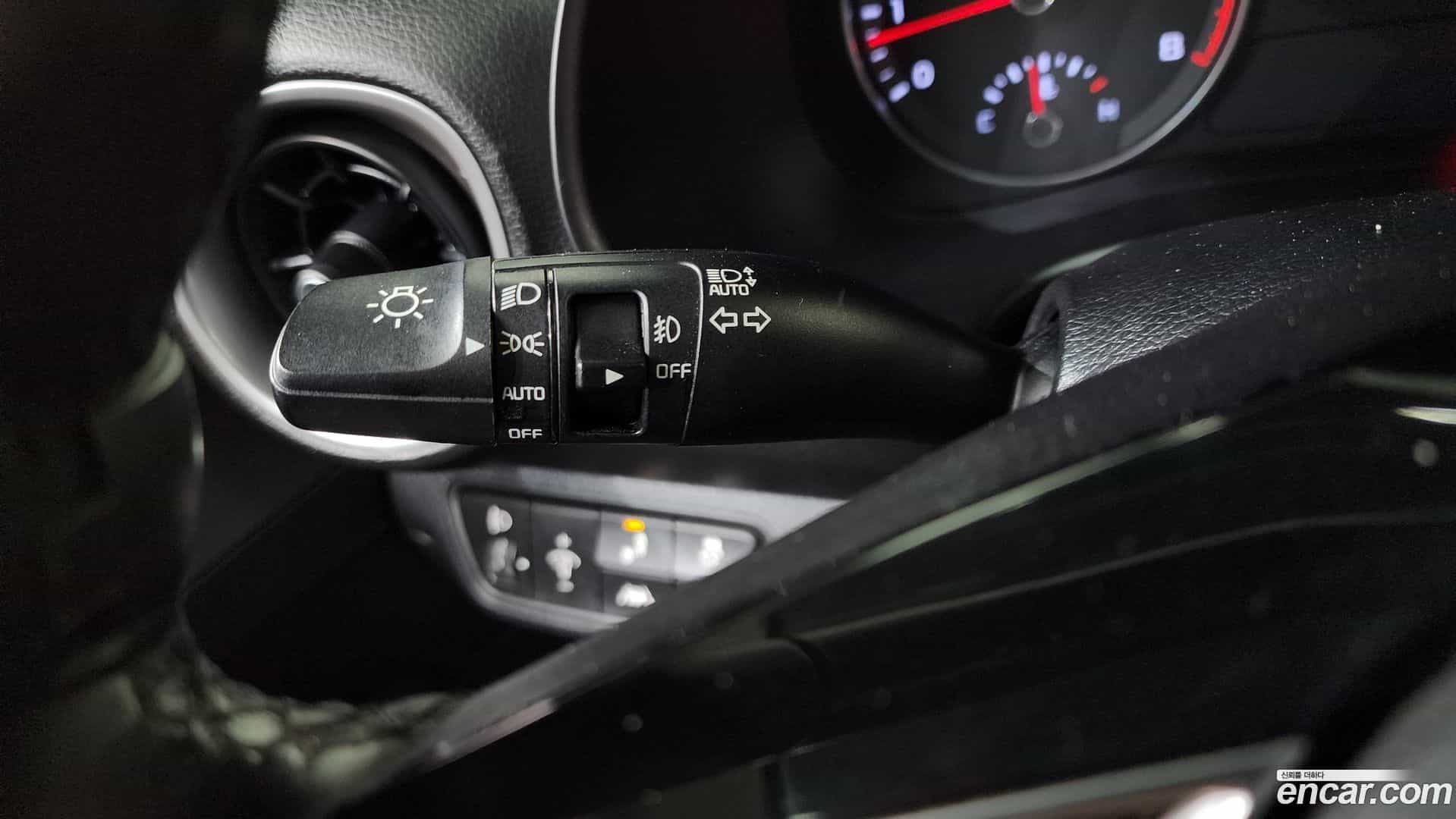 K3 Kia 2021.0-OPTION-019