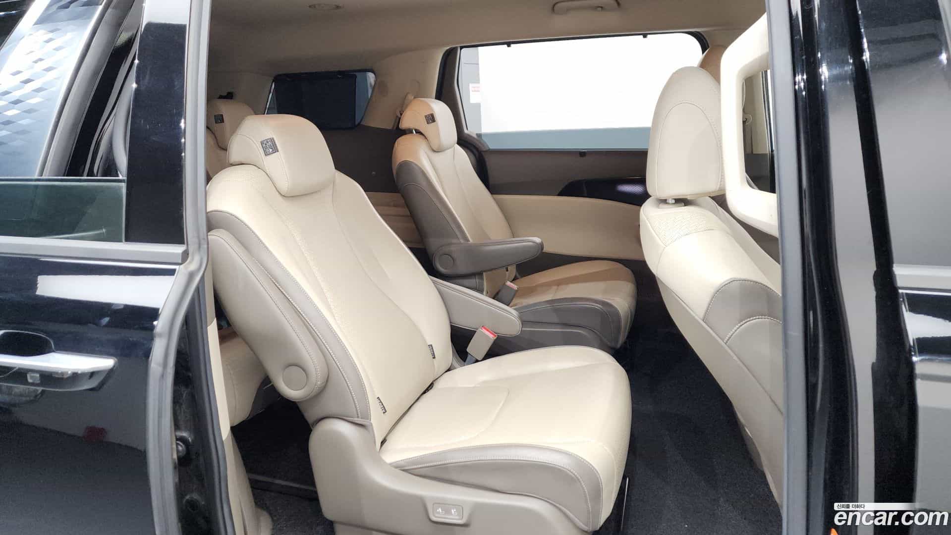 Canival Kia 2020.9-OPTION-016