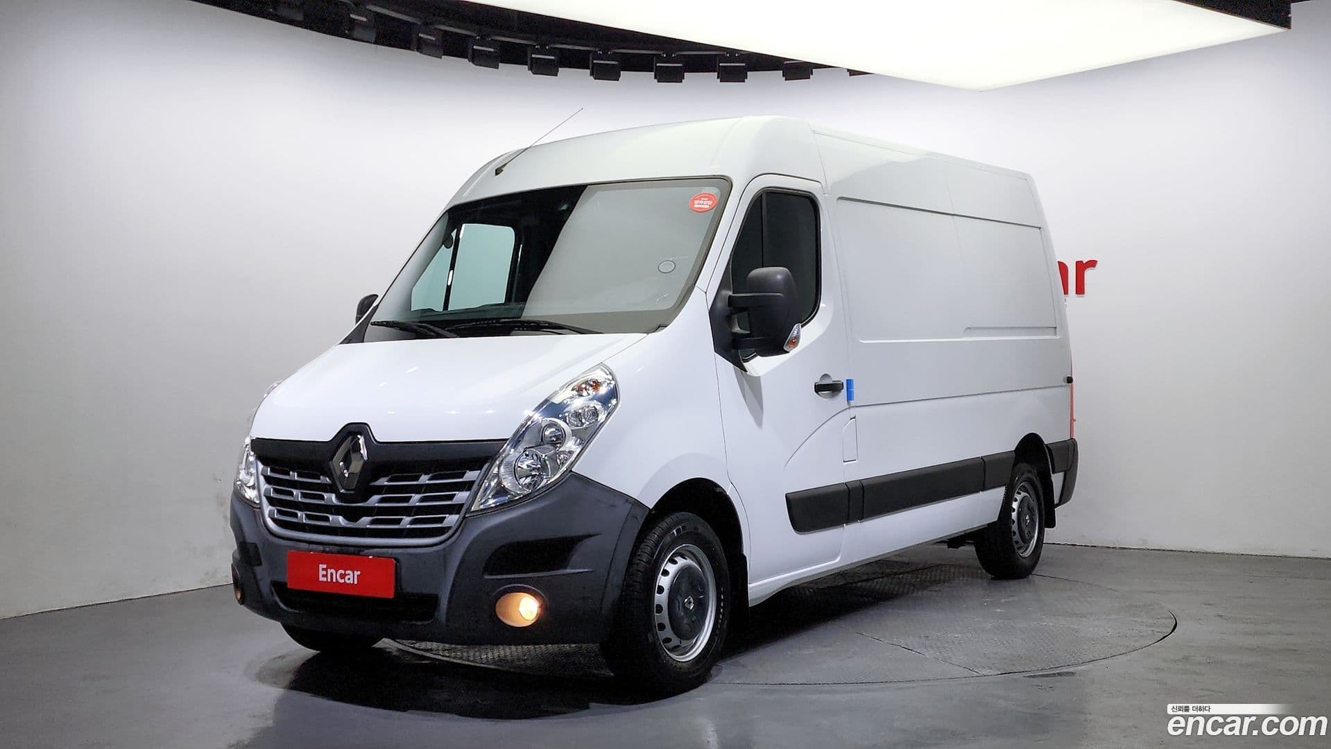 Main__Slider__Photo:Master Renault Korea 2019.11-0