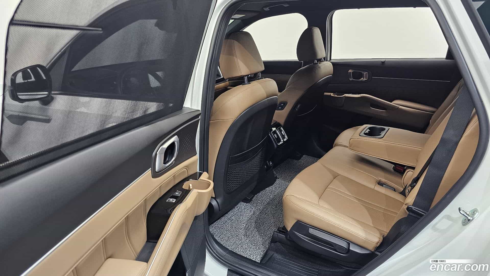 Sorento Kia 2023.8-OPTION-015