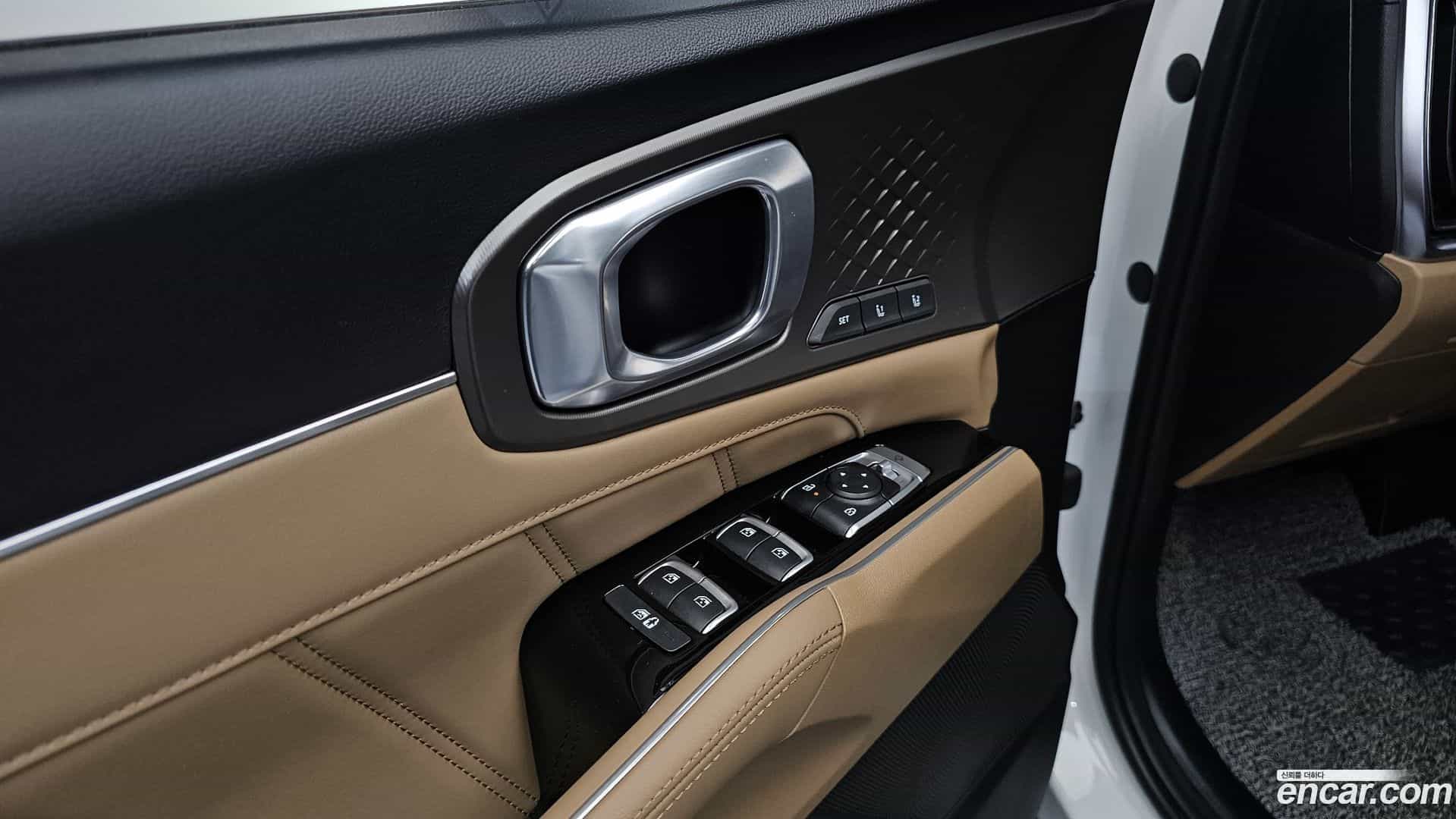 Sorento Kia 2023.8-OPTION-017