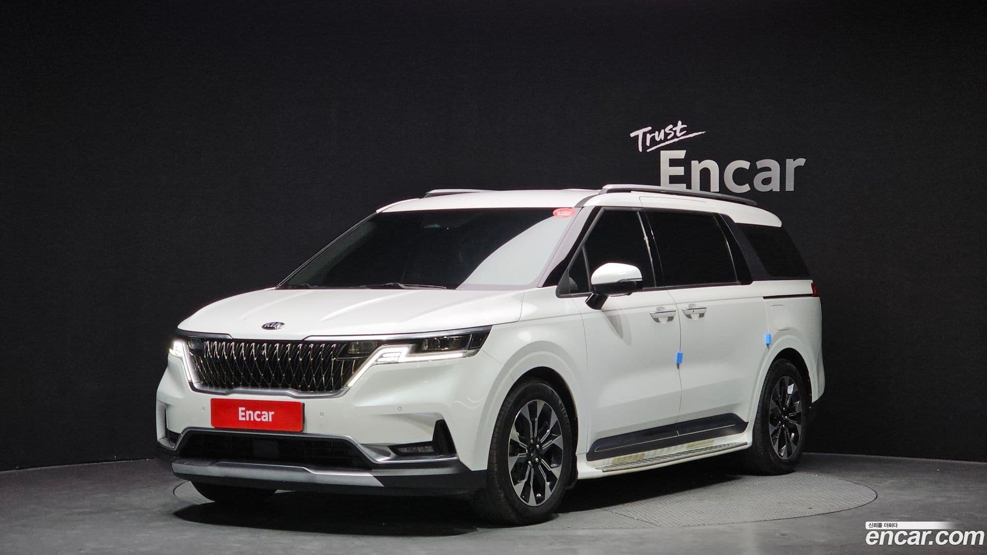 Main__Slider__Photo:Canival Kia 2021.4-0