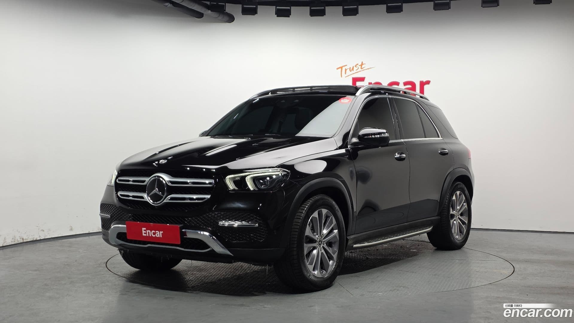 Main__Slider__Photo:GLE-Class Mercedes-Benz 2022.2-0