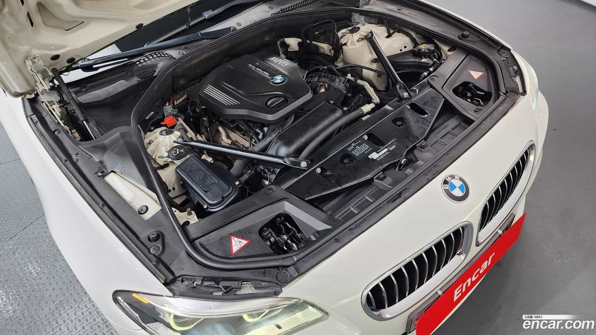 5-Series BMW 2015.9-INNER-006
