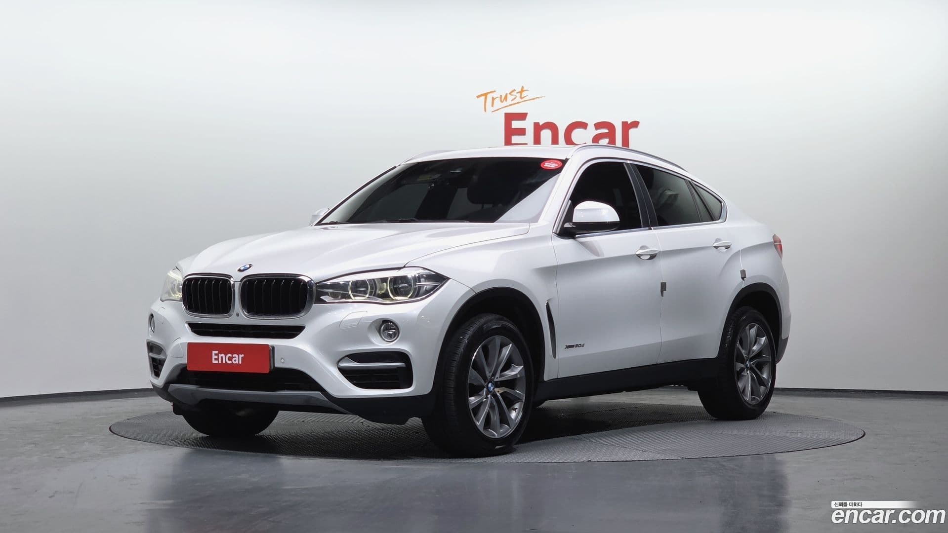 Main__Slider__Photo:X6 BMW 2014.10-0