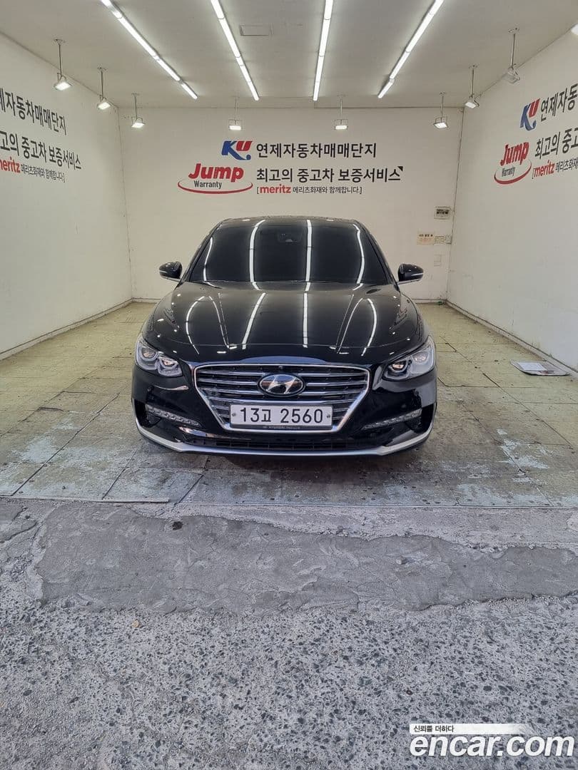 Main__Slider__Photo:Grandeur Hyundai 2017.3-0
