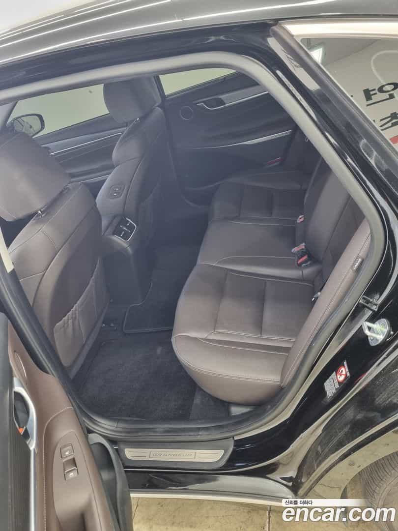 Grandeur Hyundai 2017.3-INNER-010