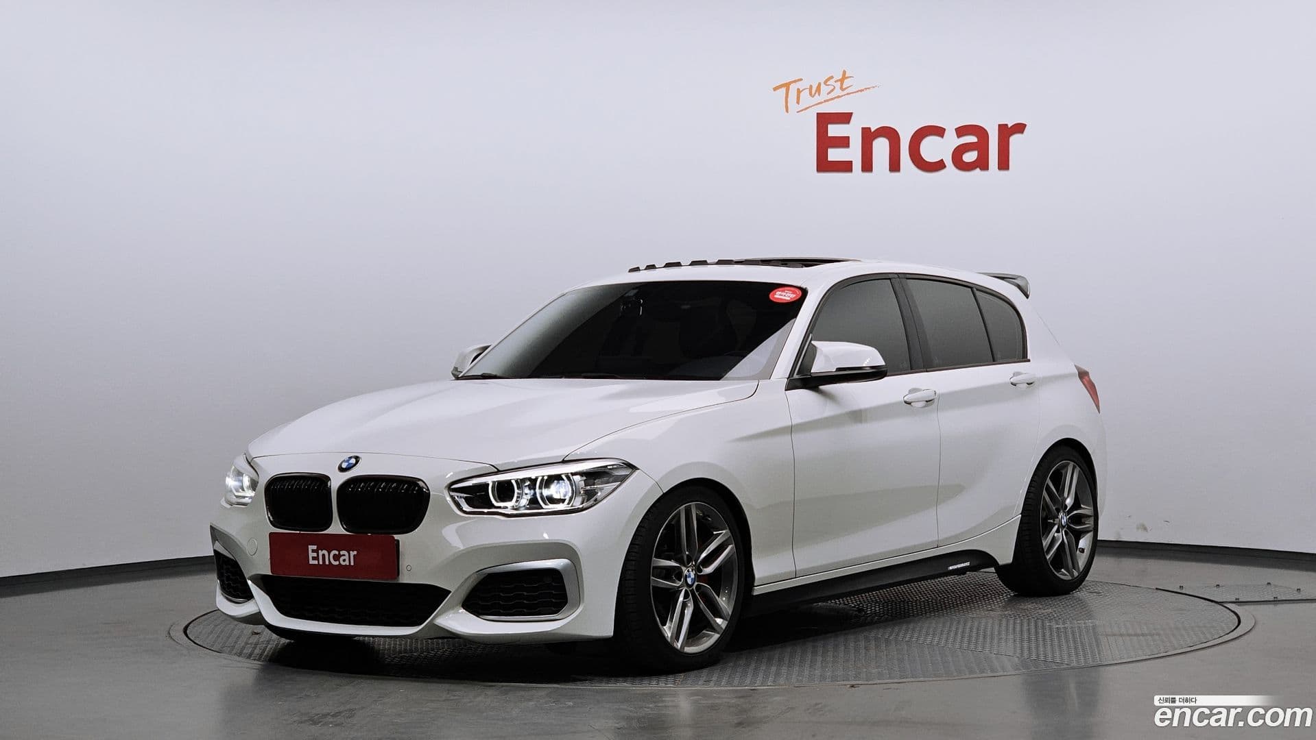 Main__Slider__Photo:1-Series BMW 2015.7-0