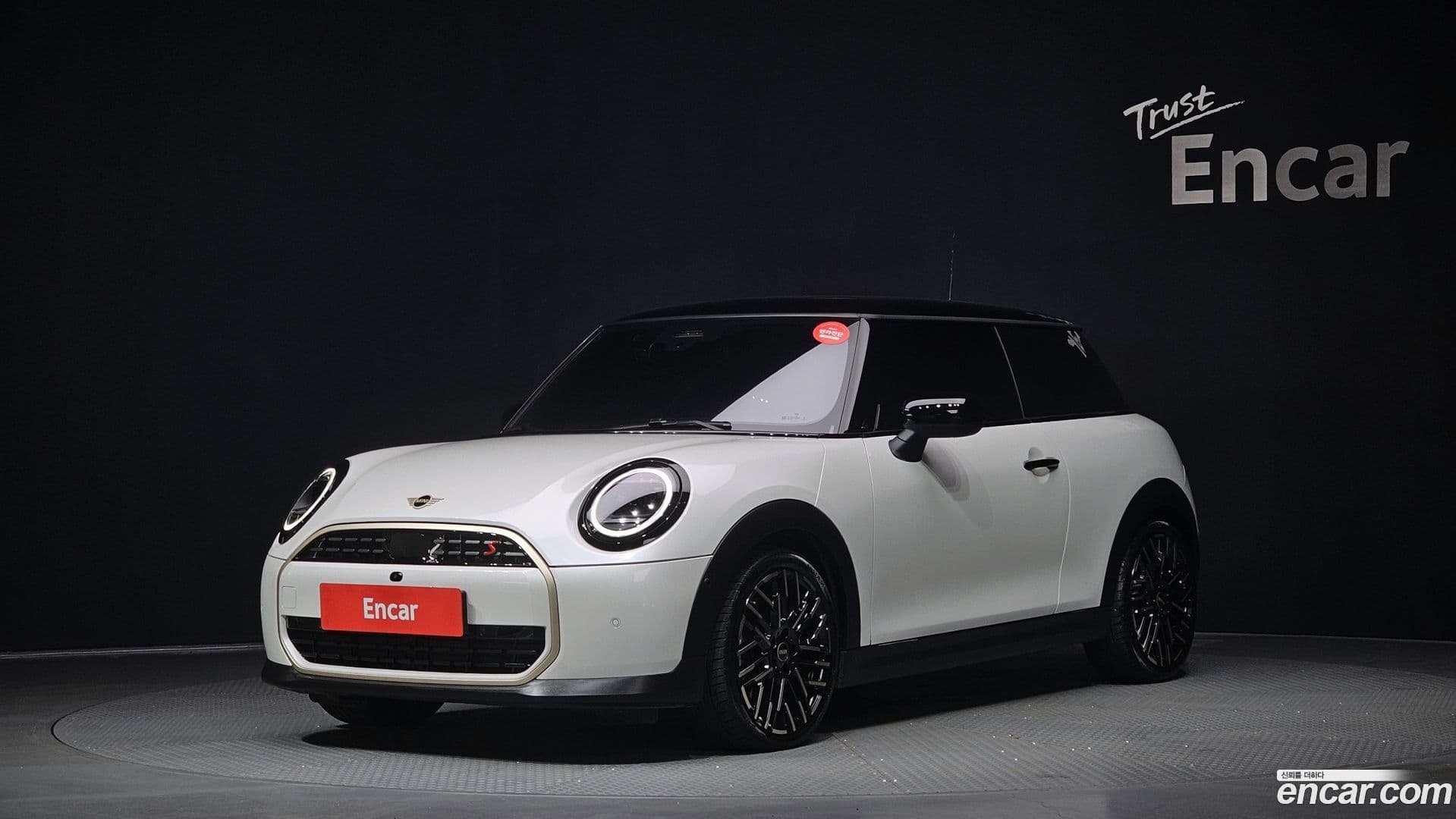 Main__Slider__Photo:Cooper Mini 2024.7-0