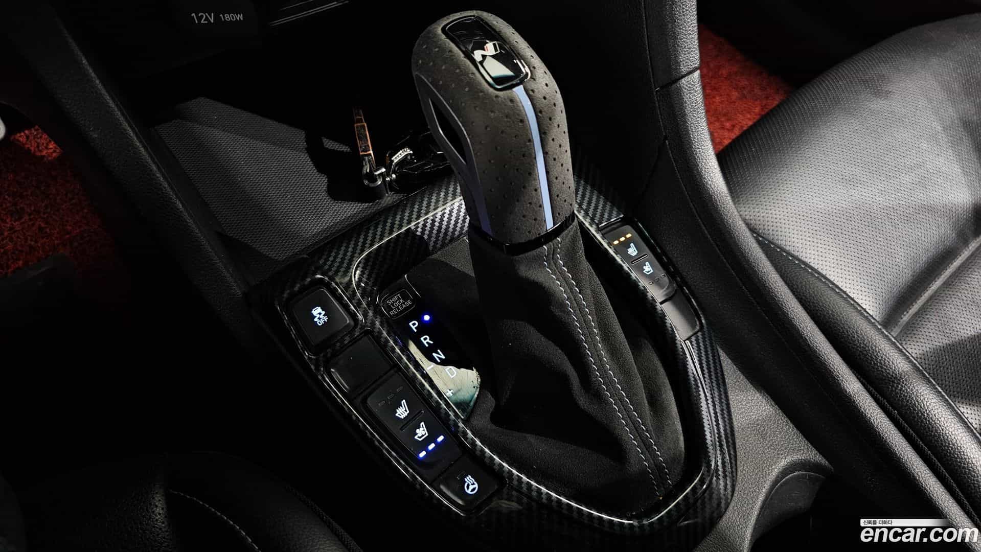 Veloster Hyundai 2020.9-INNER-009