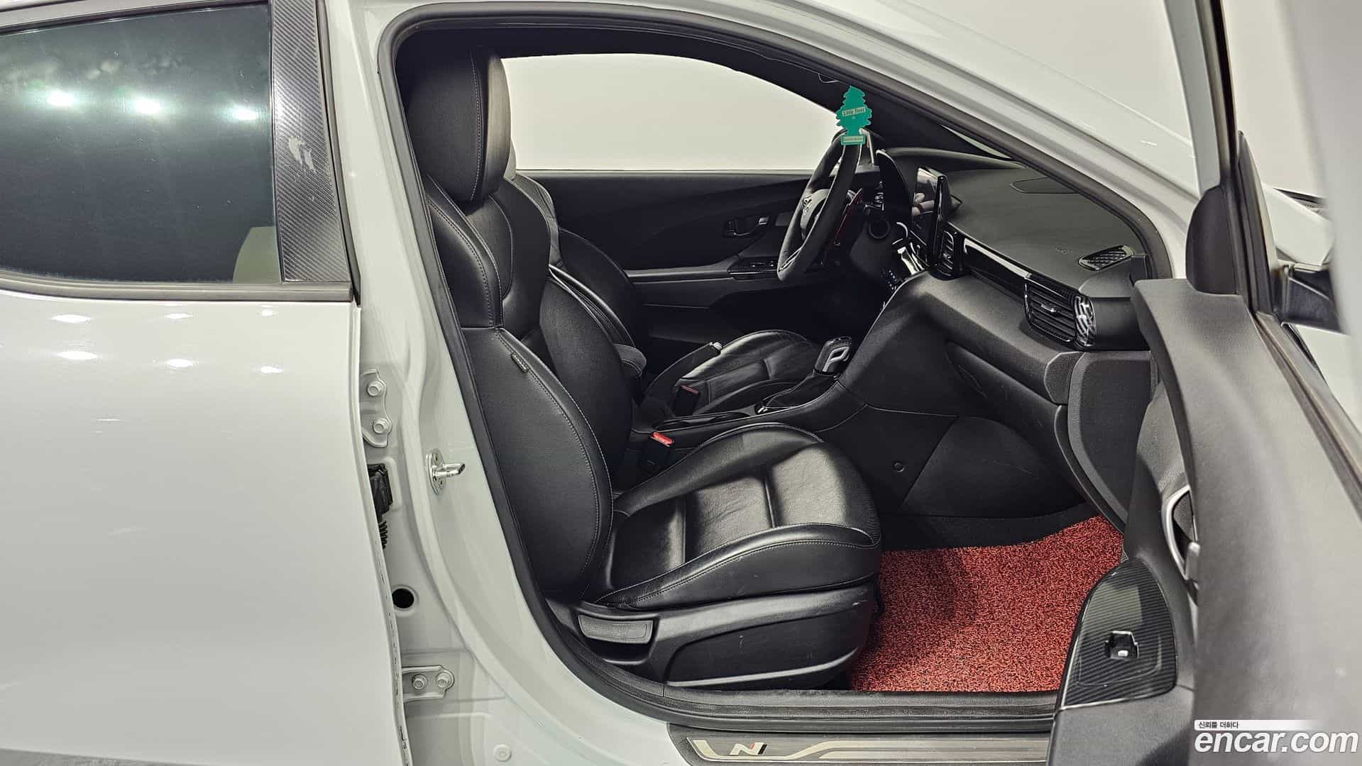 Veloster Hyundai 2020.9-INNER-010