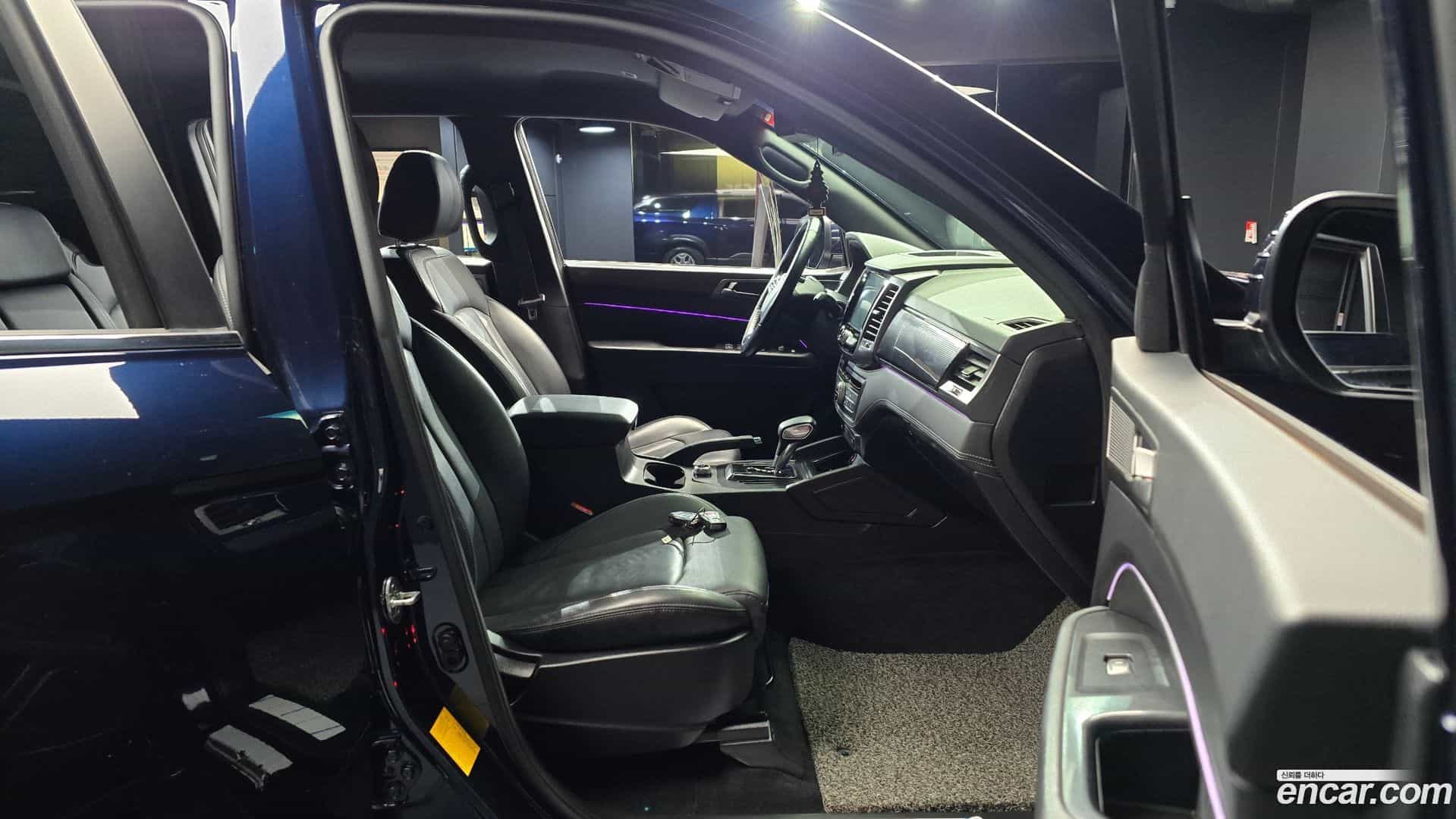 Rexton KG Mobility 2021.6-INNER-010