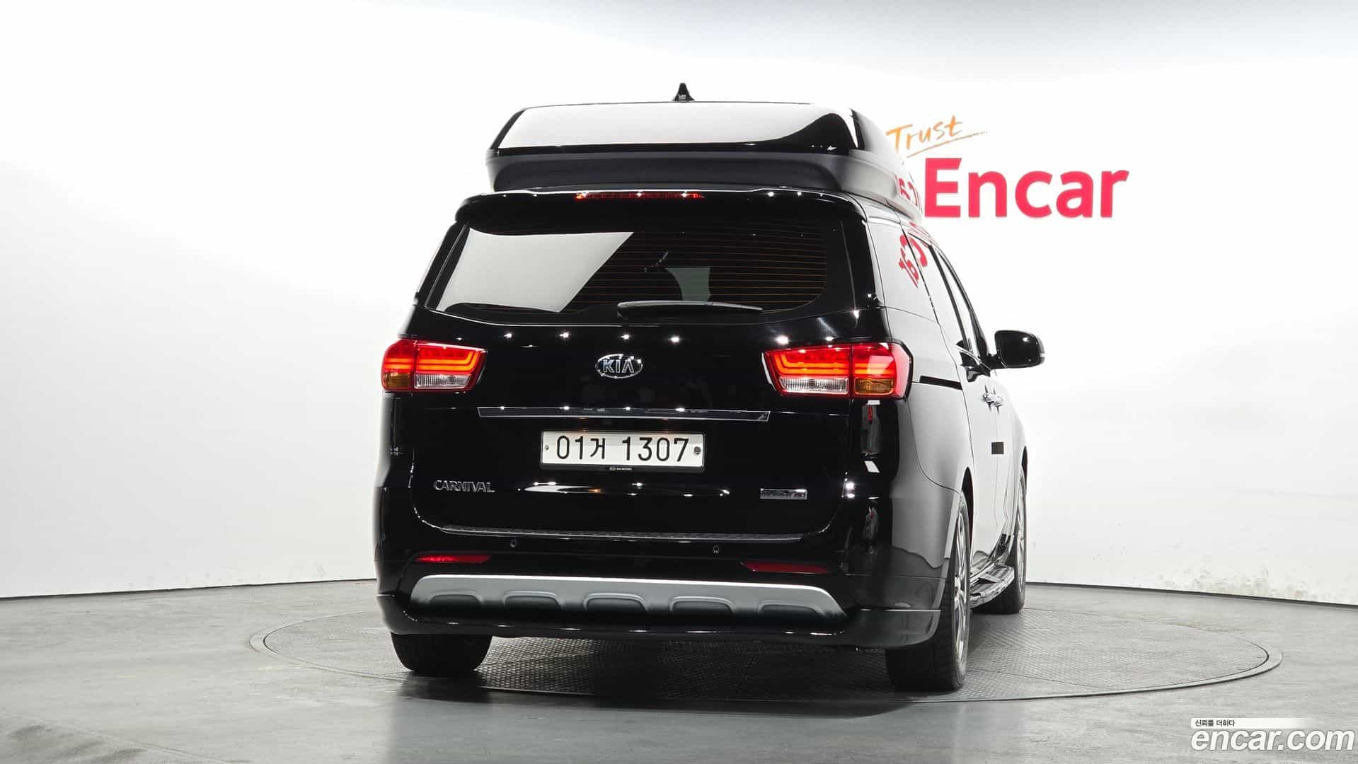 Canival Kia 2018.1-OUTER-004