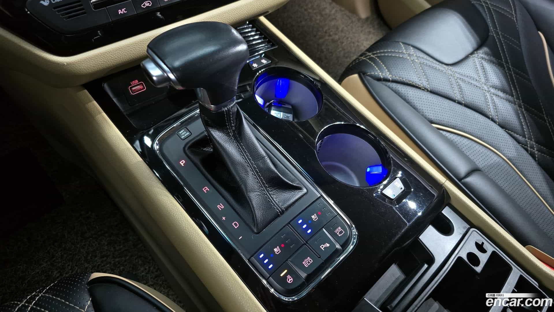 Canival Kia 2018.1-INNER-009