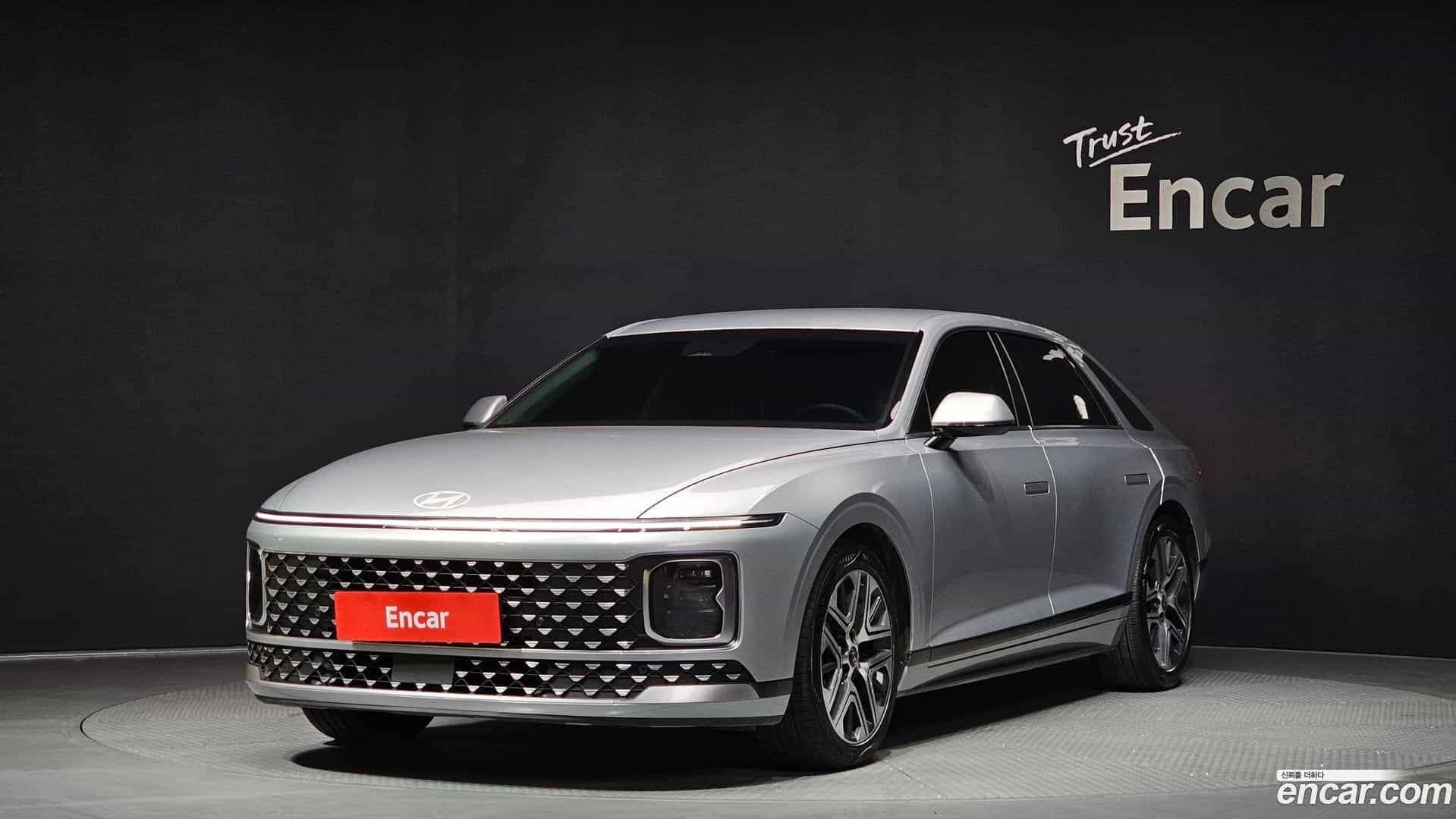 Grandeur Hyundai 2023.2-OUTER-001