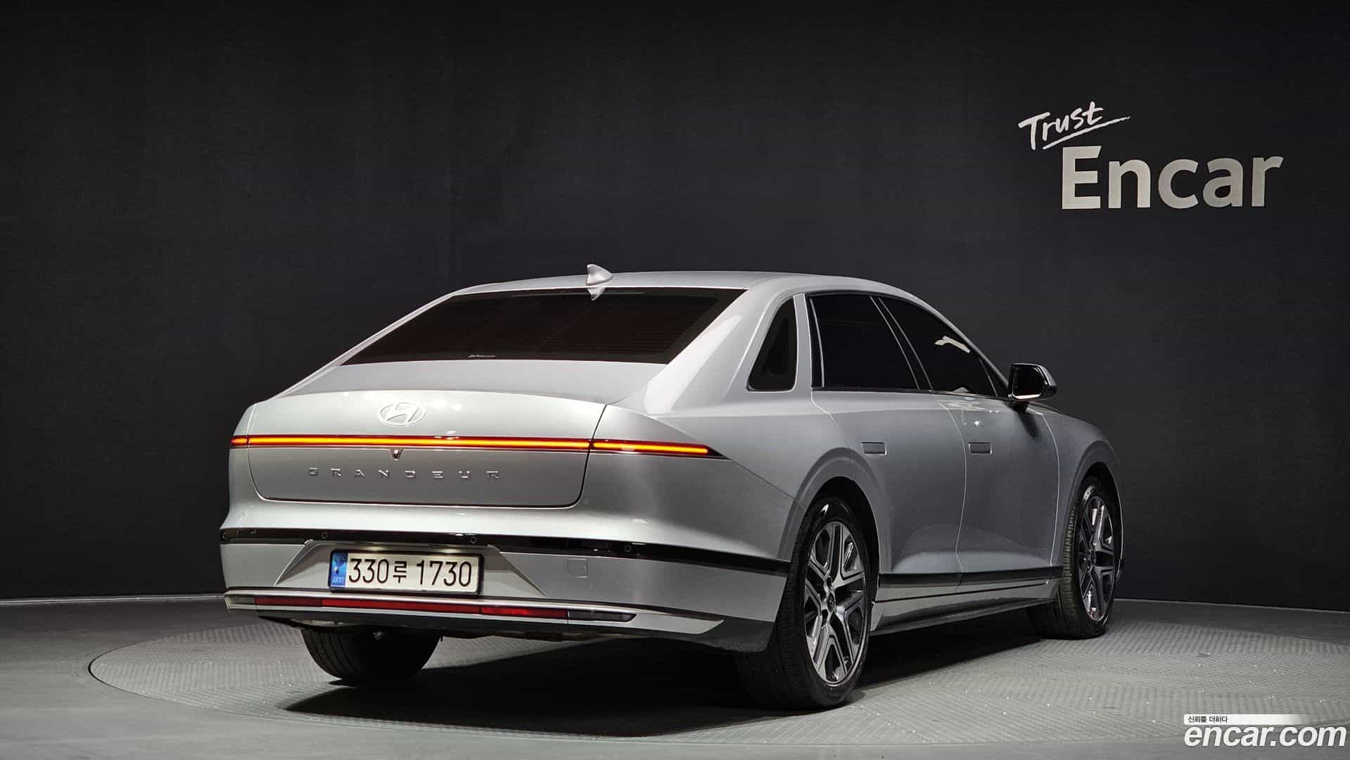 Grandeur Hyundai 2023.2-OUTER-002
