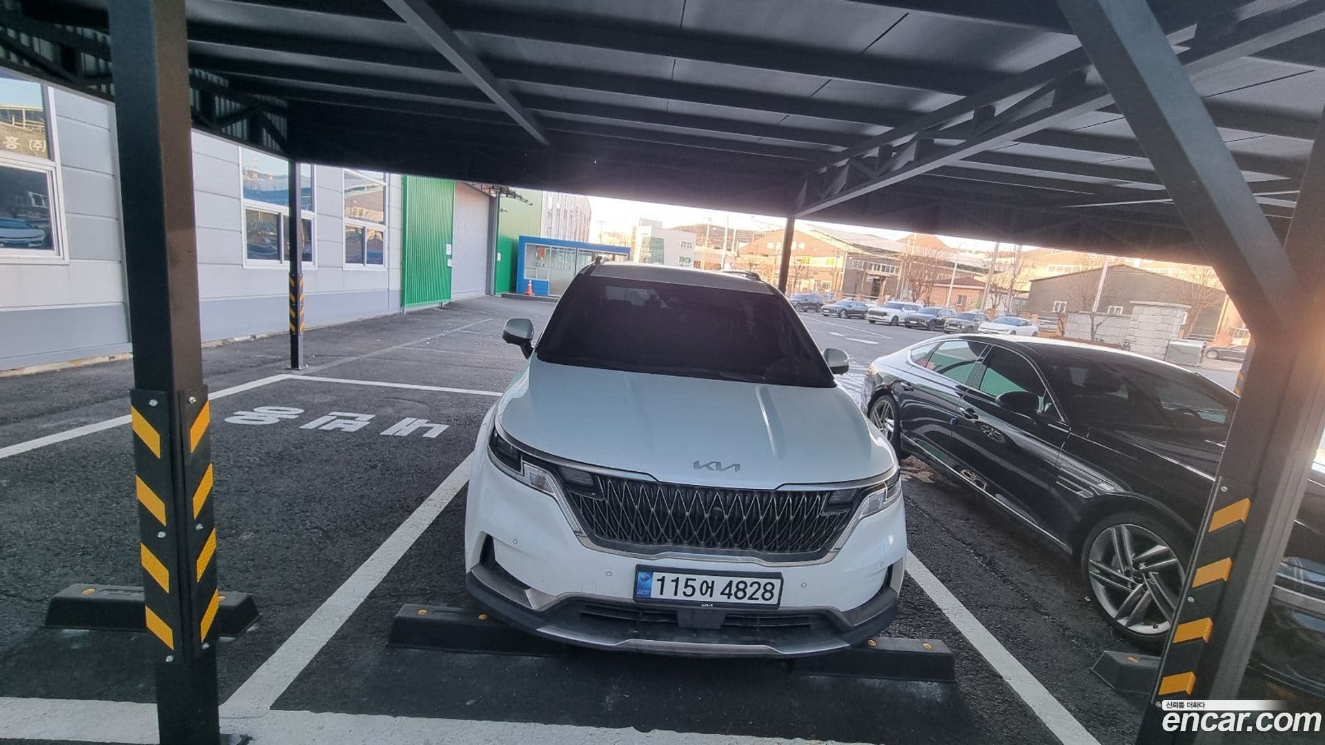 Main__Slider__Photo:Canival Kia 2023.3-0