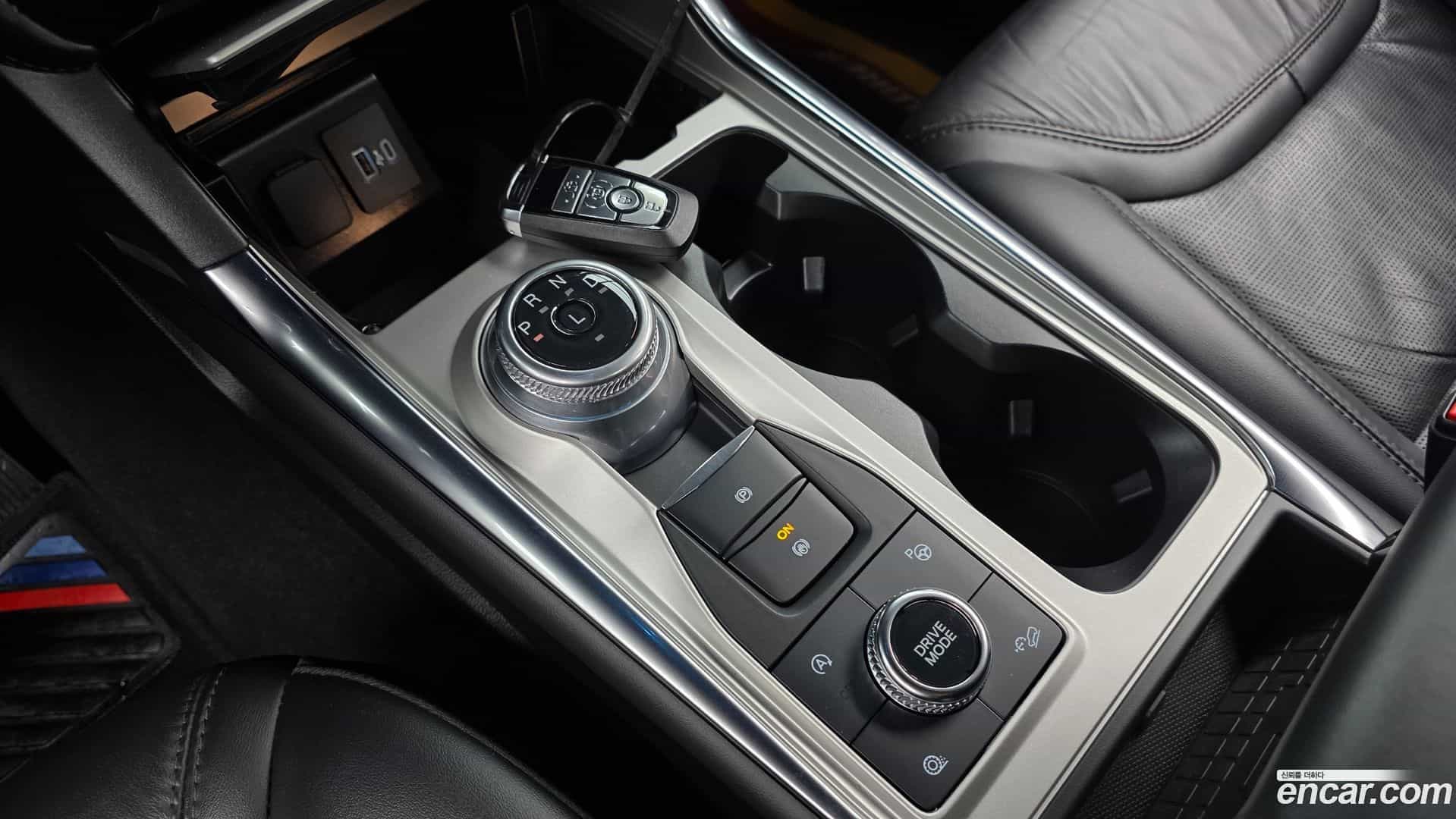 Explorer Ford 2022.11-INNER-009