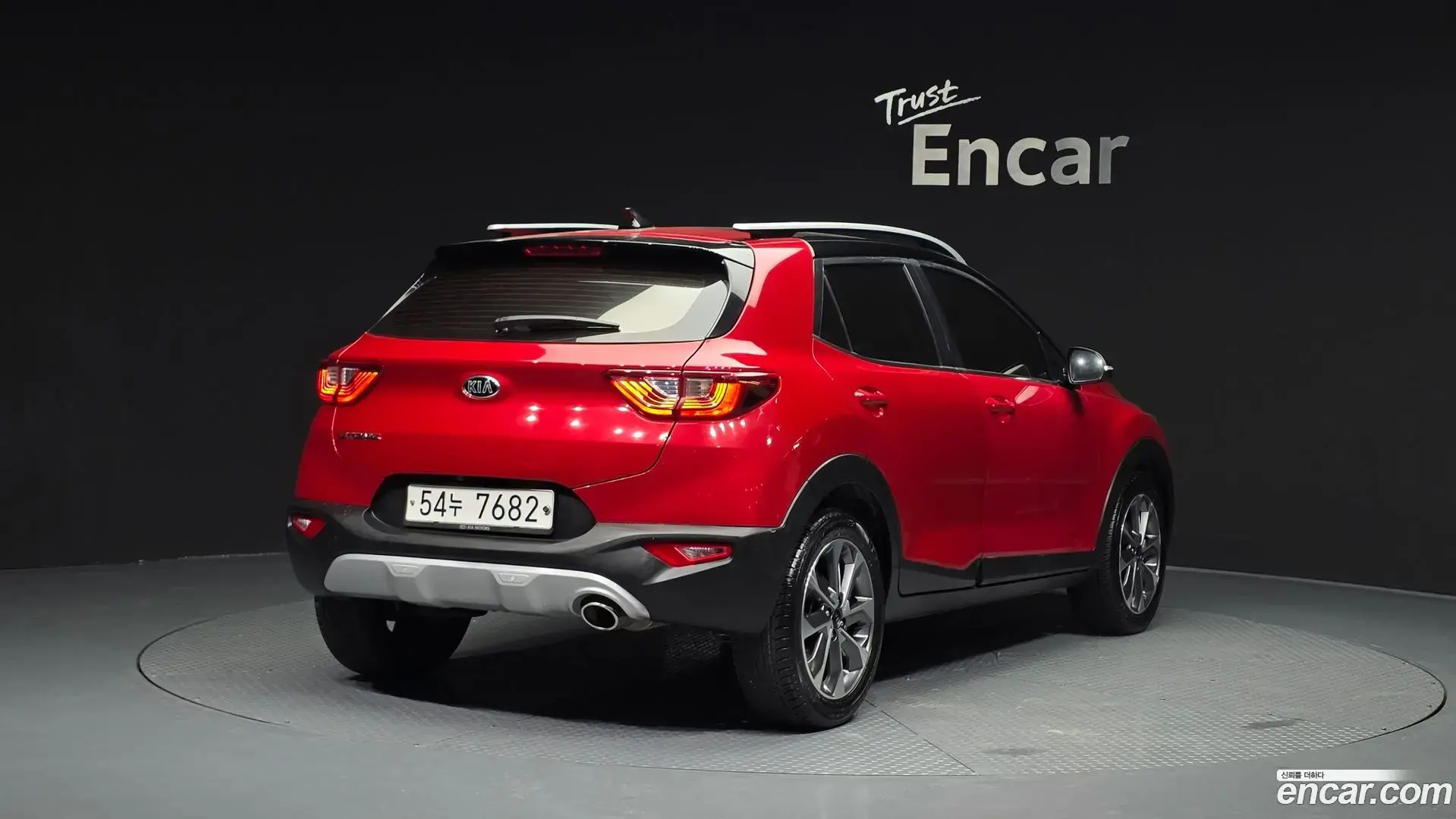 Main__Slider__Photo:Stonic Kia 2019.3-1