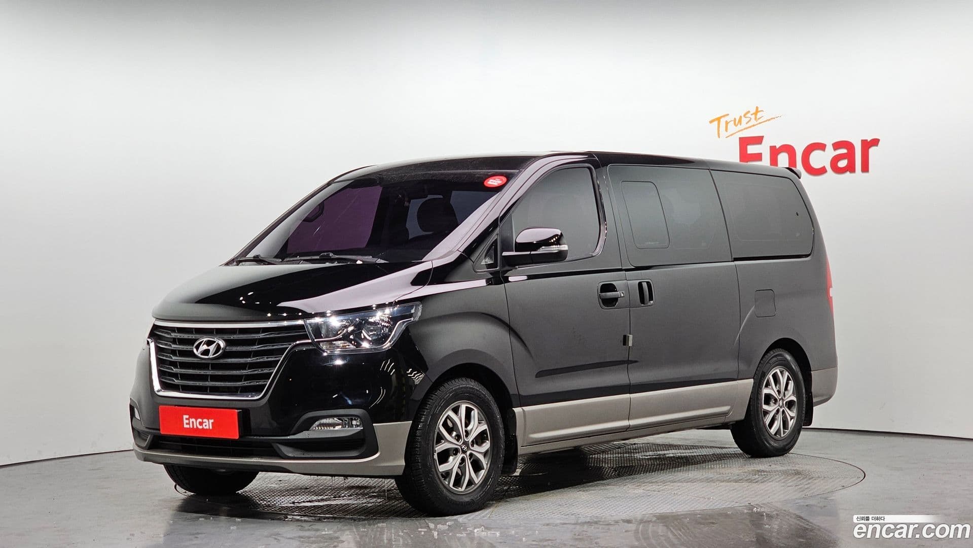 Main__Slider__Photo:Starex Hyundai 2019.3-0