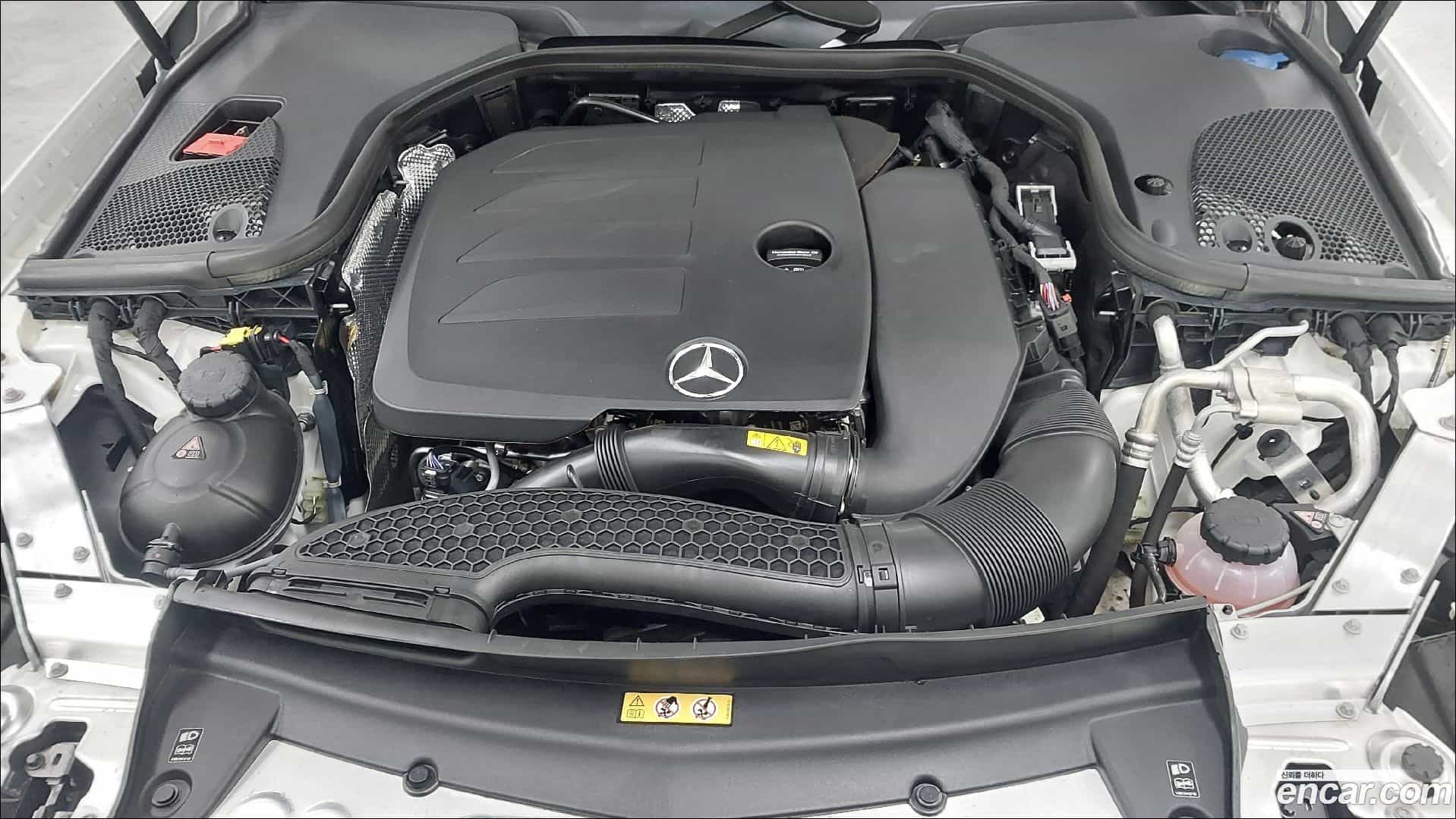 E-Class Mercedes-Benz 2023.0-INNER-006