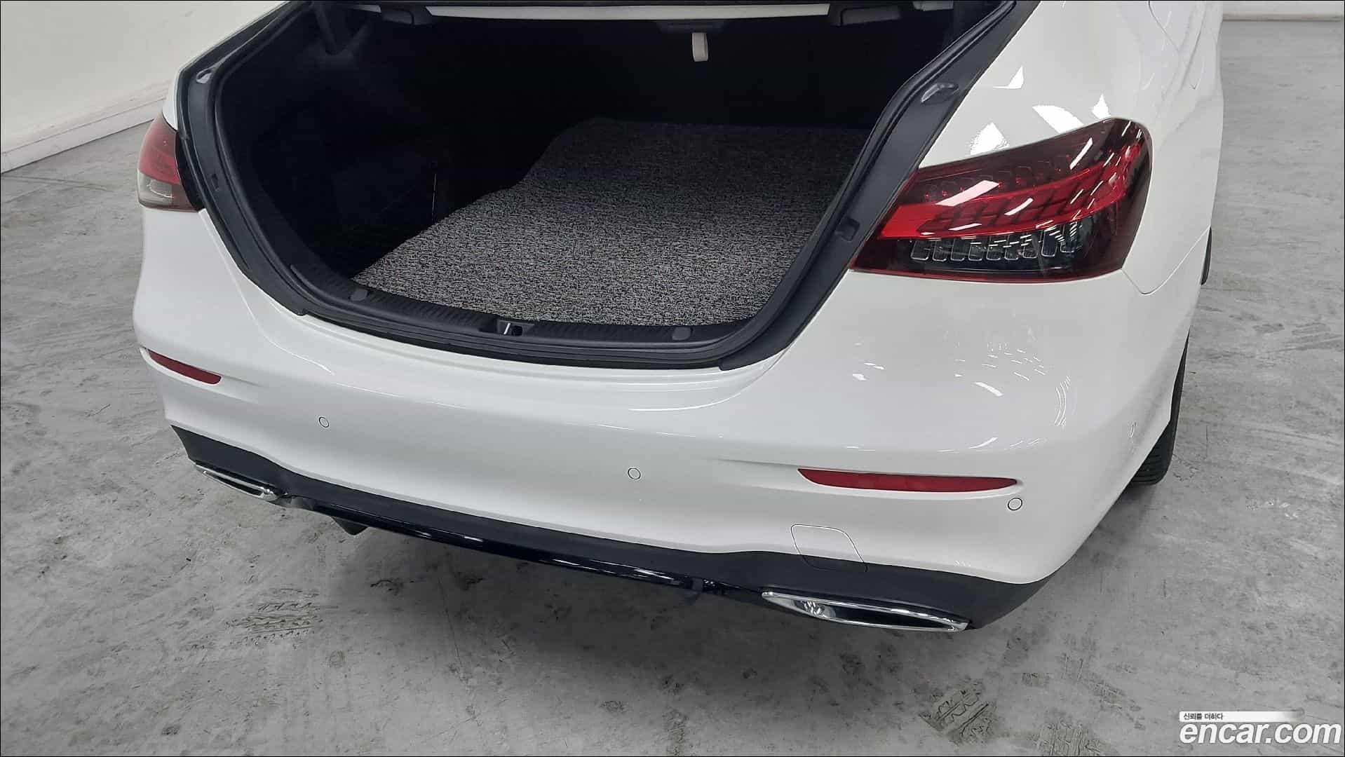 E-Class Mercedes-Benz 2023.0-OPTION-015