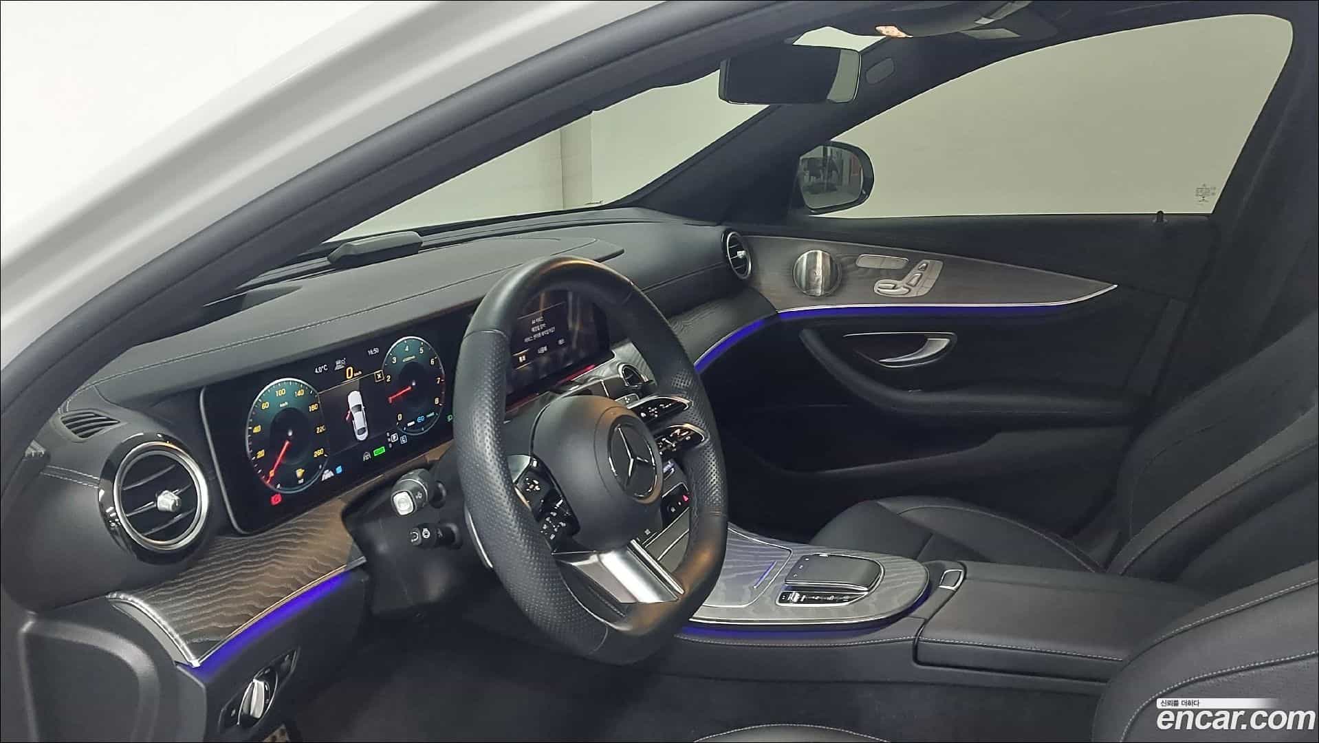 E-Class Mercedes-Benz 2023.0-OPTION-017