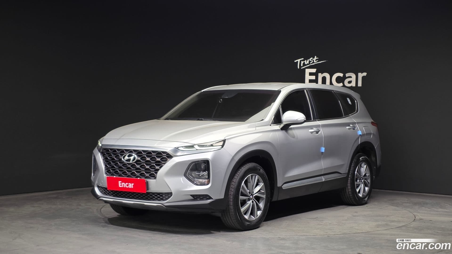 Main__Slider__Photo:Santafe Hyundai 2019.6-0