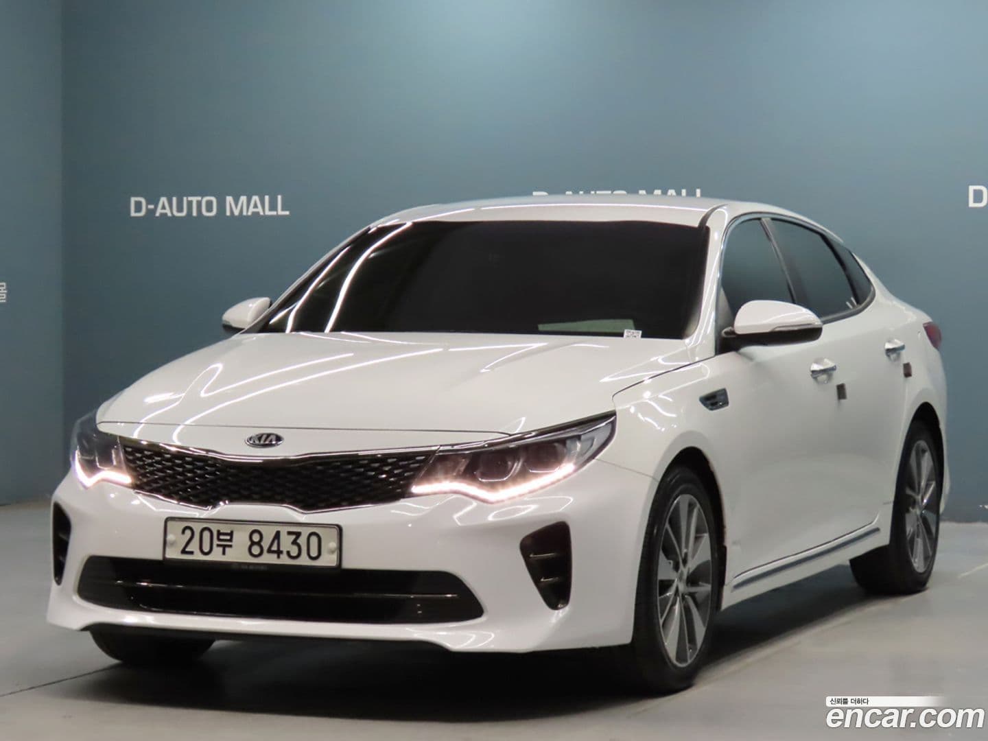 Main__Slider__Photo:K5 Kia 2017.7-0