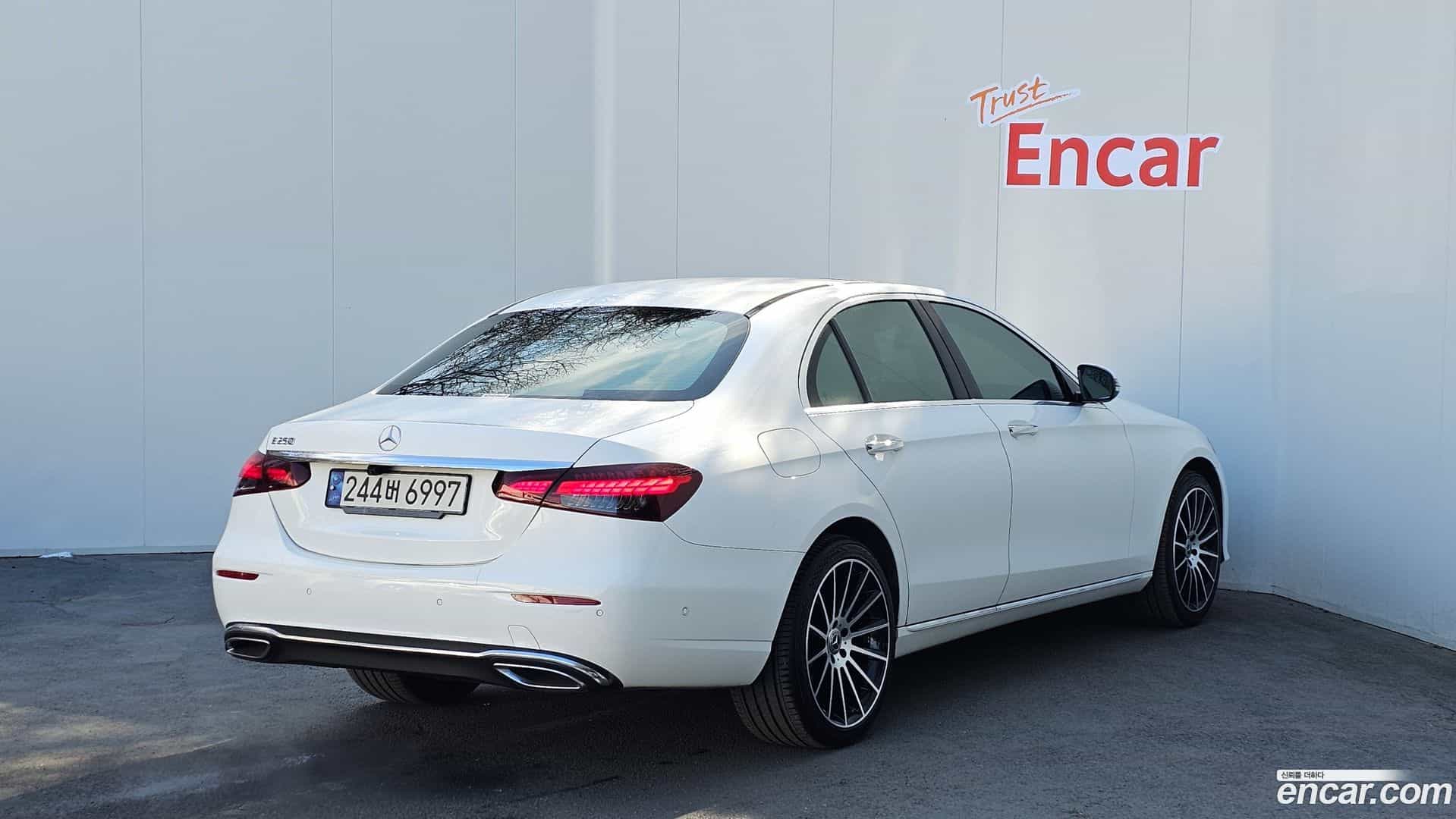 E-Class Mercedes-Benz 2021.3-OUTER-002