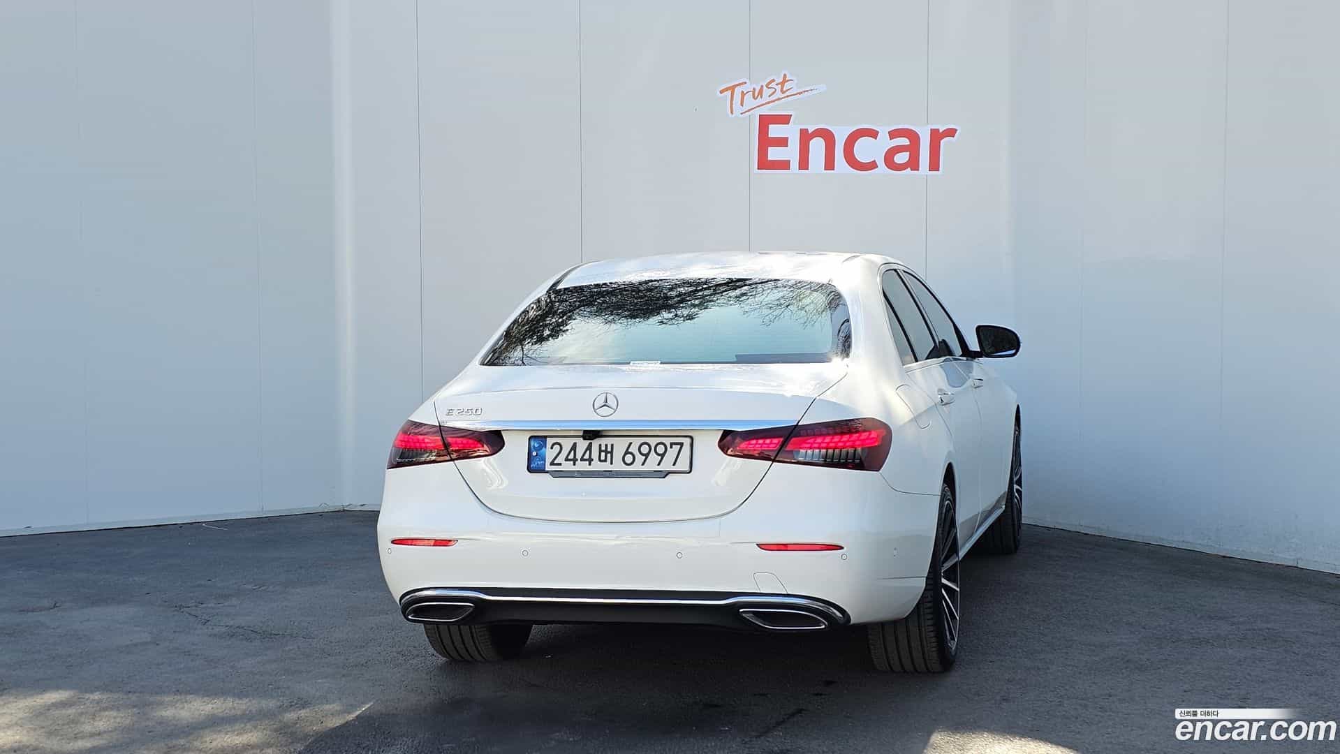 E-Class Mercedes-Benz 2021.3-OUTER-004