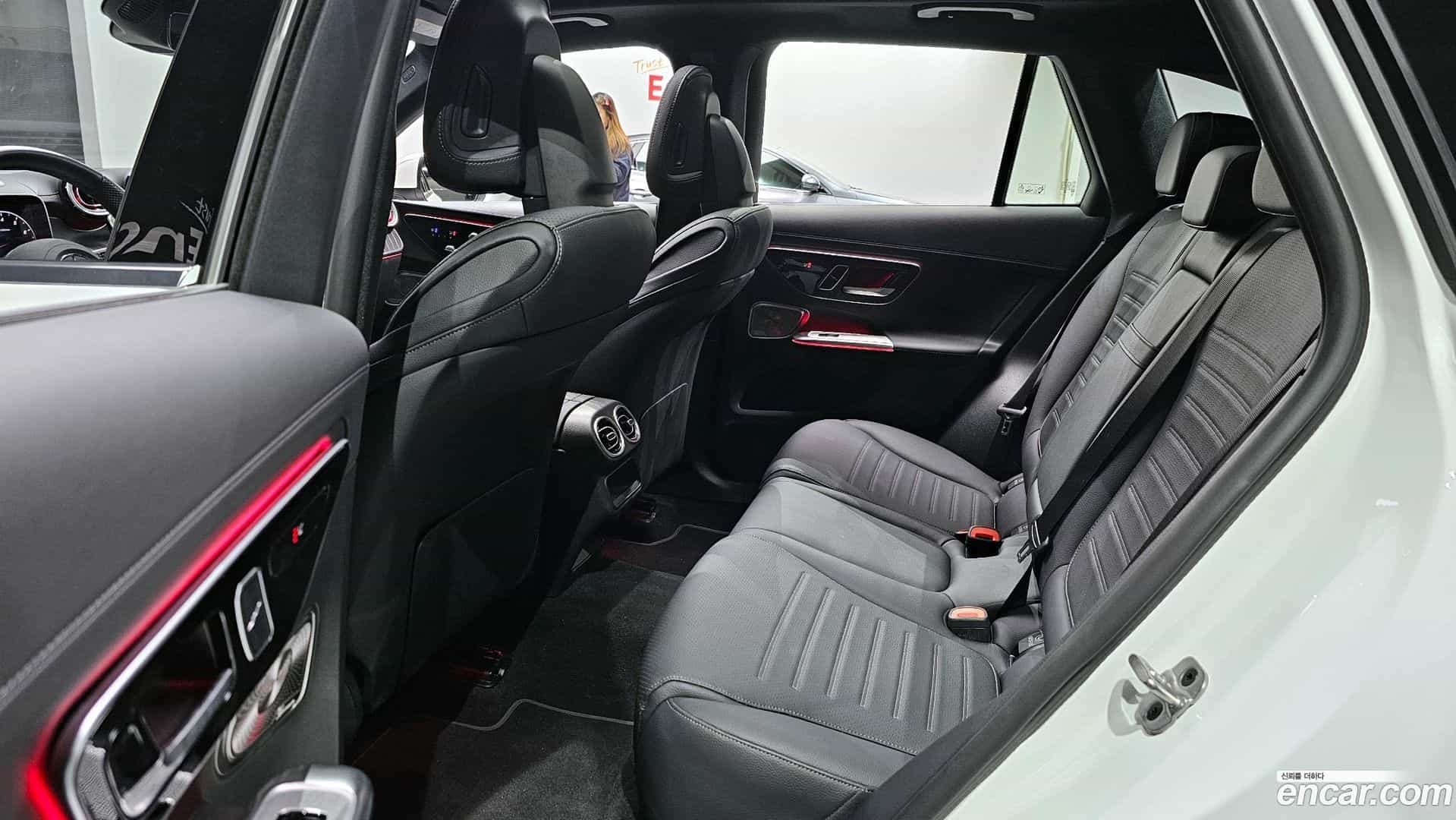 GLC-Class Mercedes-Benz 2025.4-OPTION-016