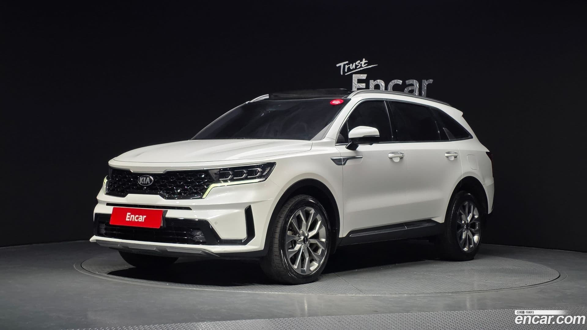 Main__Slider__Photo:Sorento Kia 2020.8-0