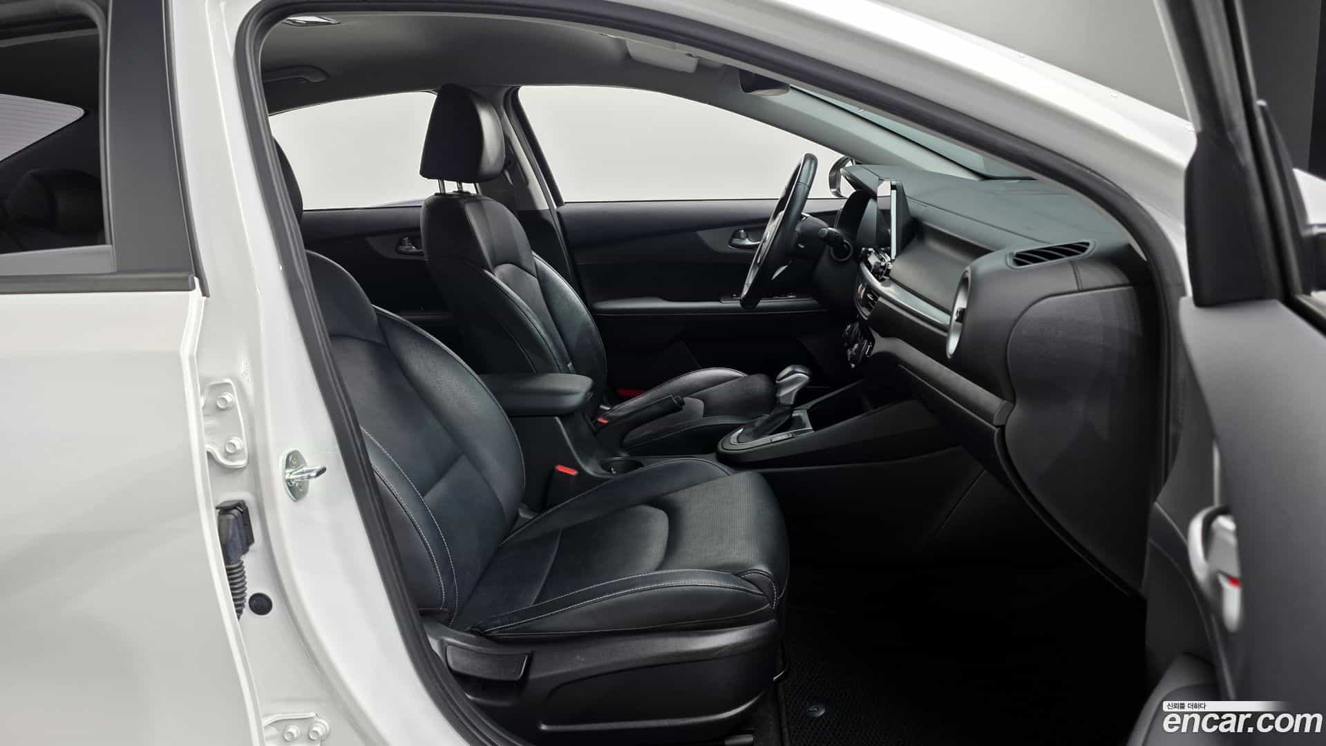 K3 Kia 2021.1-INNER-010
