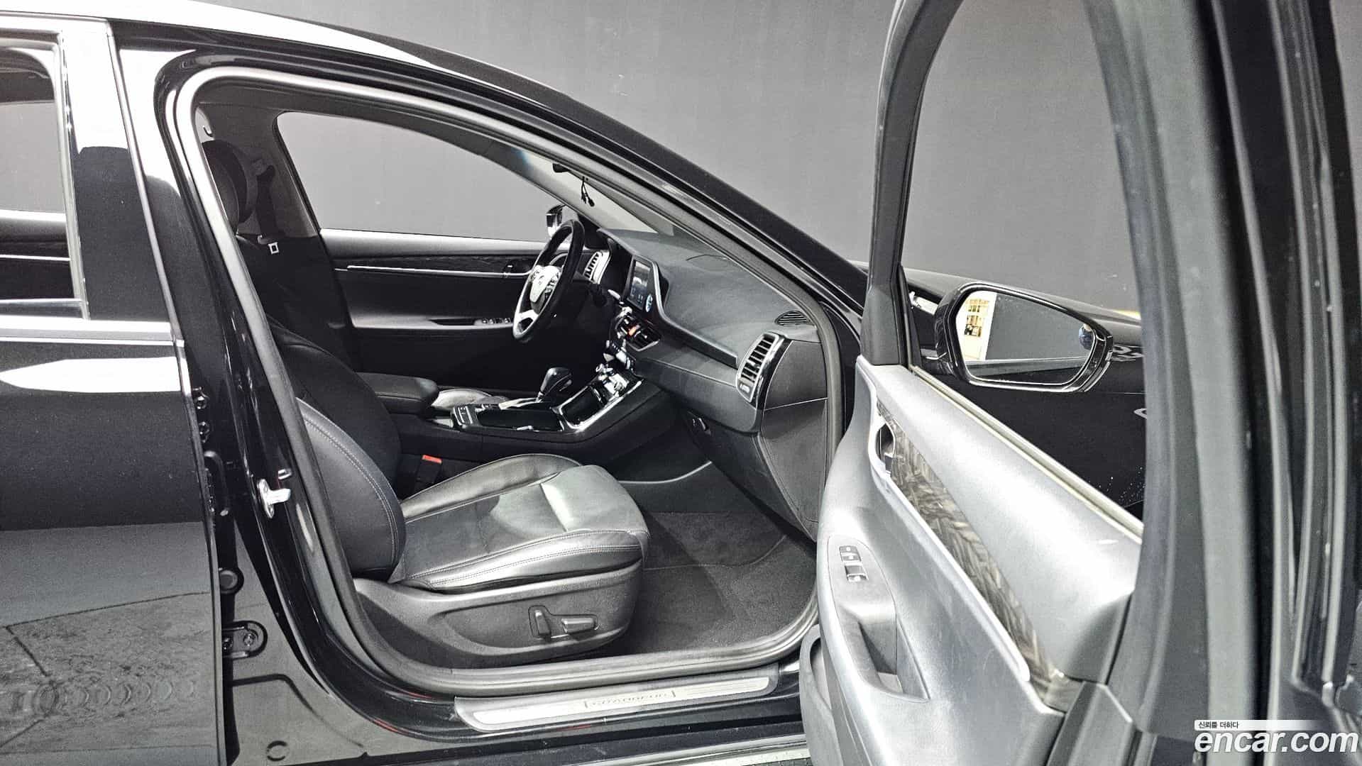 Grandeur Hyundai 2018.6-OPTION-015